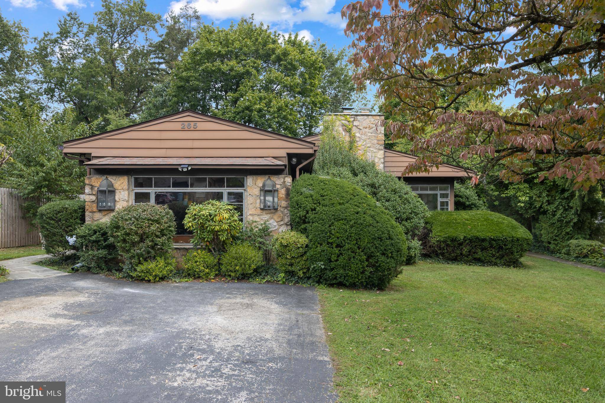 Wynnewood, PA 19096,265 TOMKENN RD