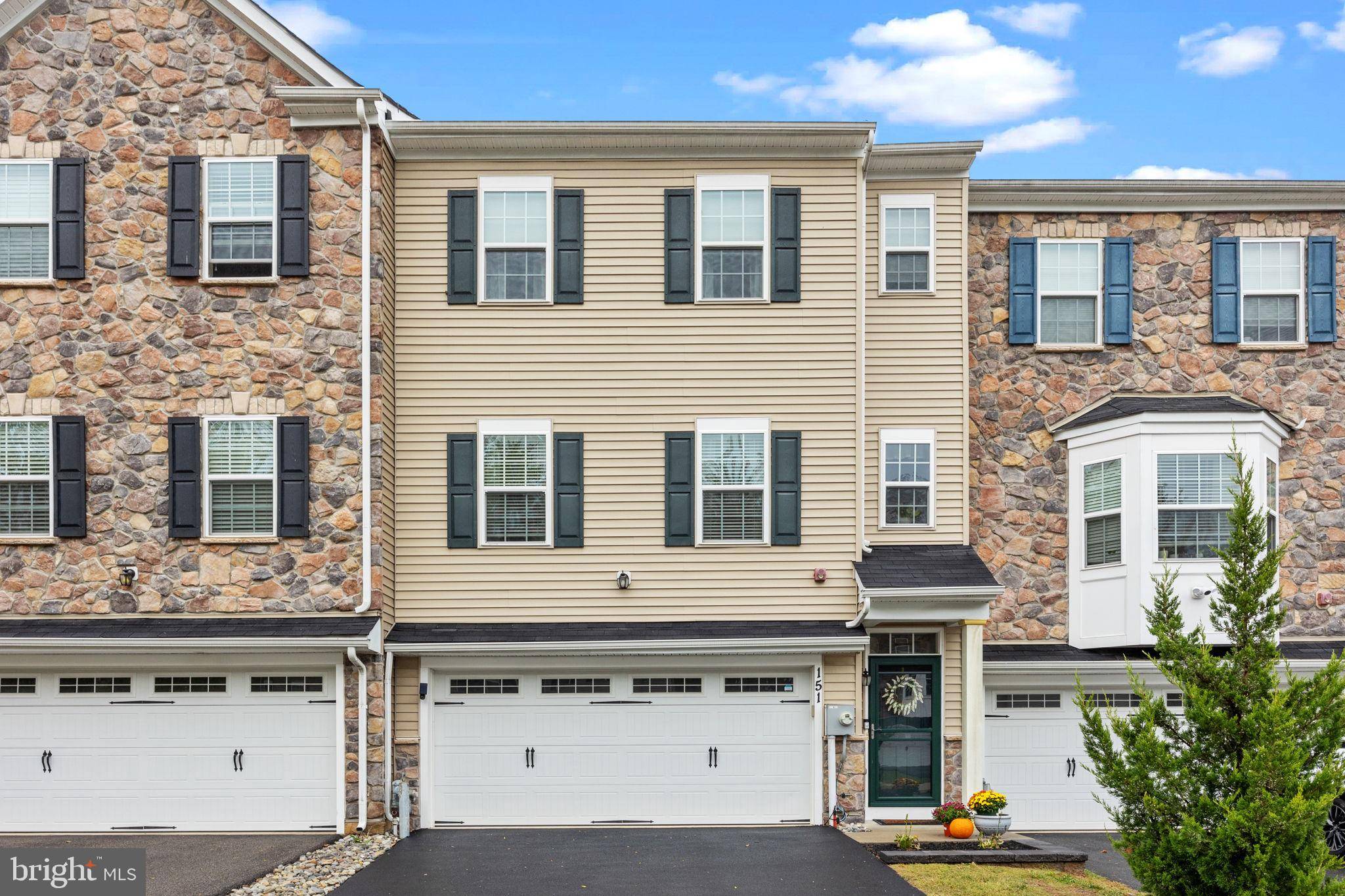 Feasterville Trevose, PA 19053,151 GRAYSTONE