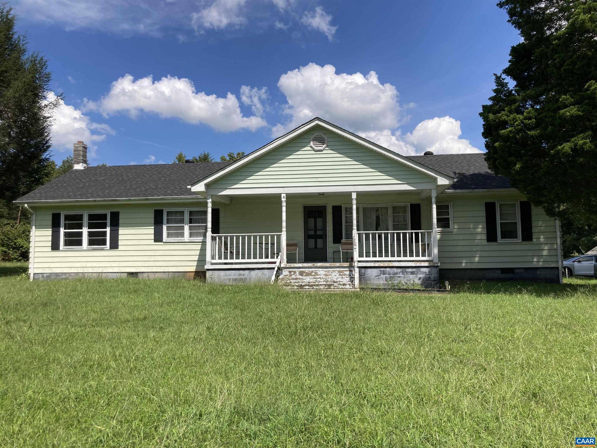 Louisa, VA 23093,348 NANNIE BURTON RD