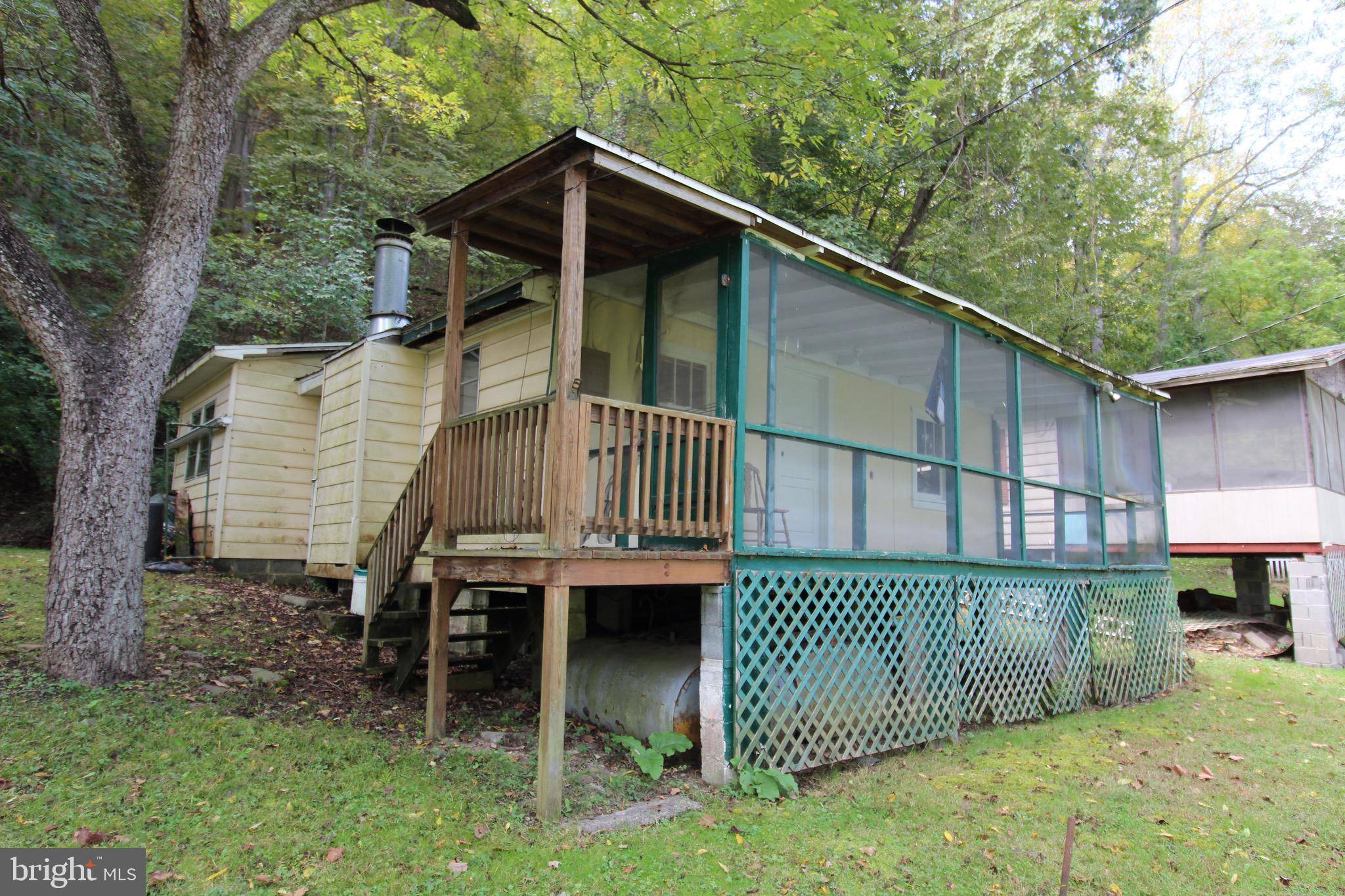 Great Cacapon, WV 25422,30 JADE CT