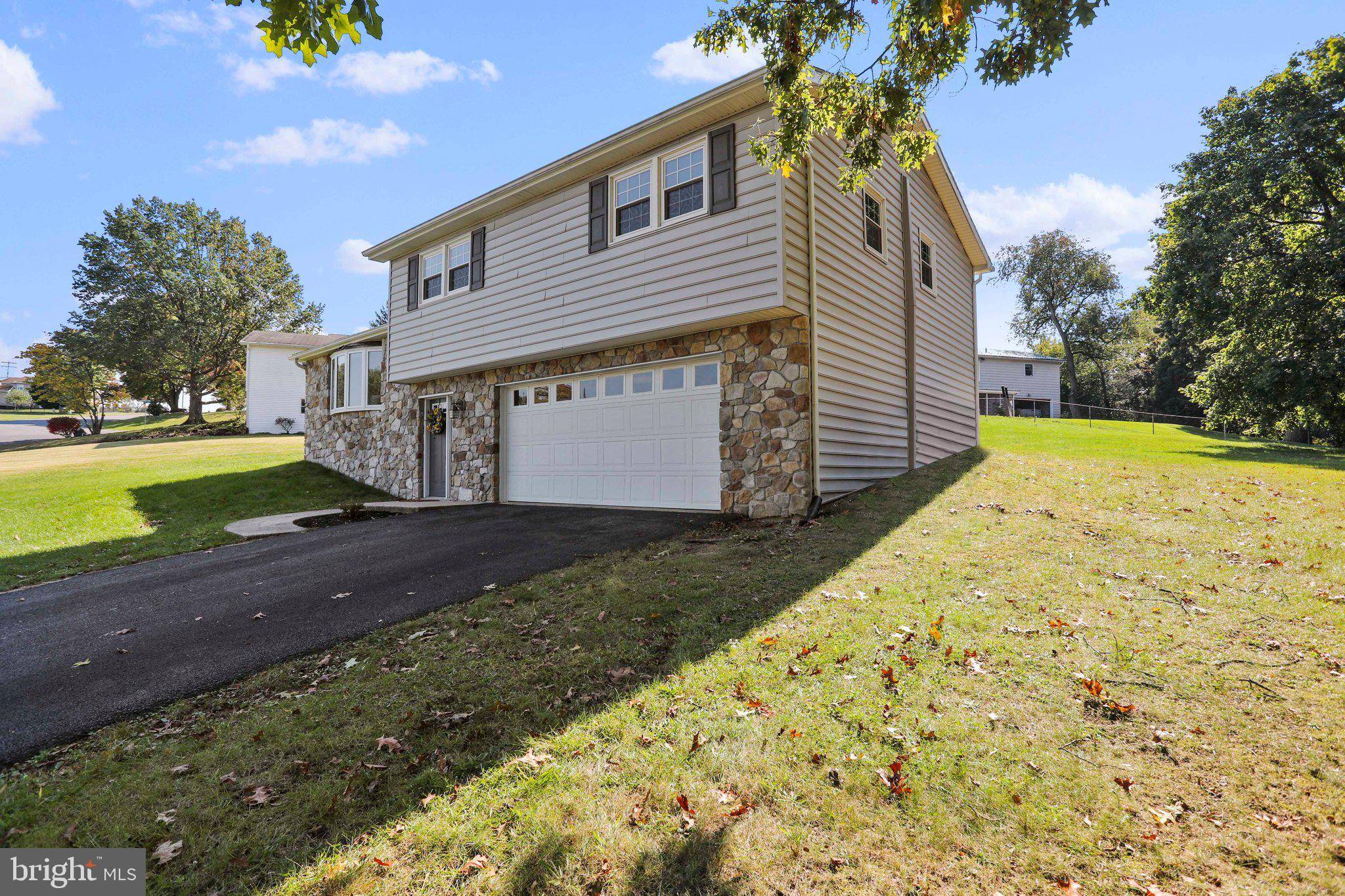 Chambersburg, PA 17201,8 BUCKINGHAM DRIVE