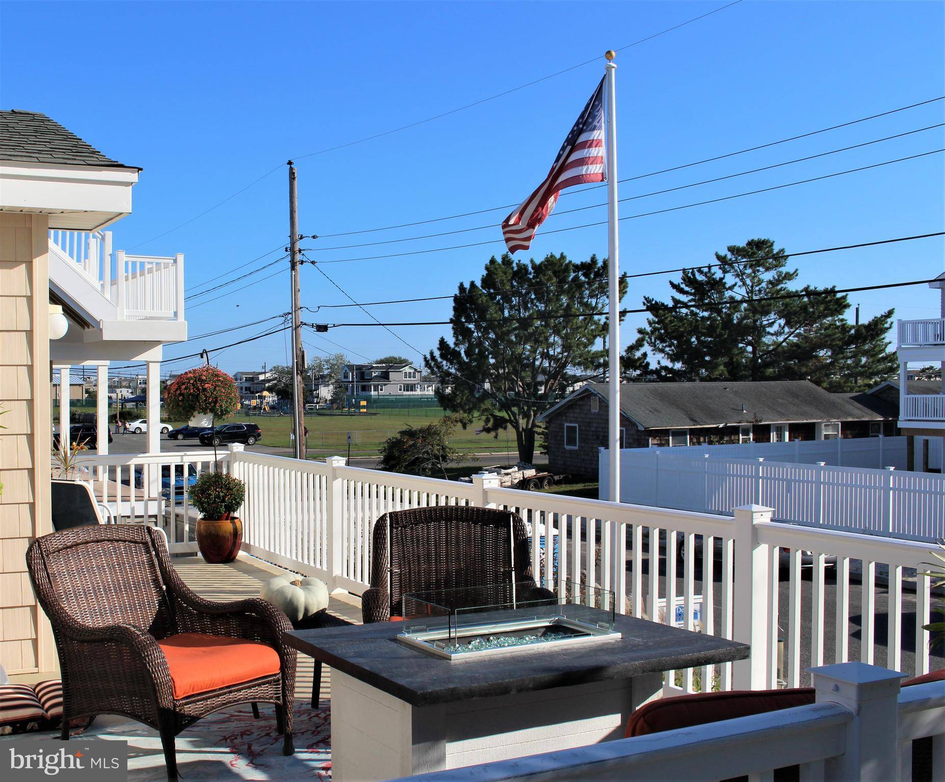 Surf City, NJ 08008,319 S 3RD ST