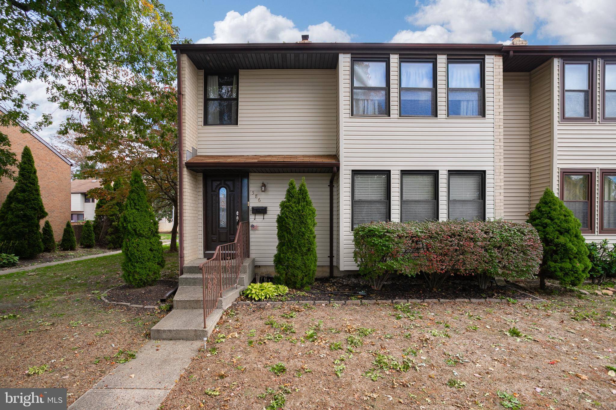 Hightstown, NJ 08520,586 GREENWICH CT