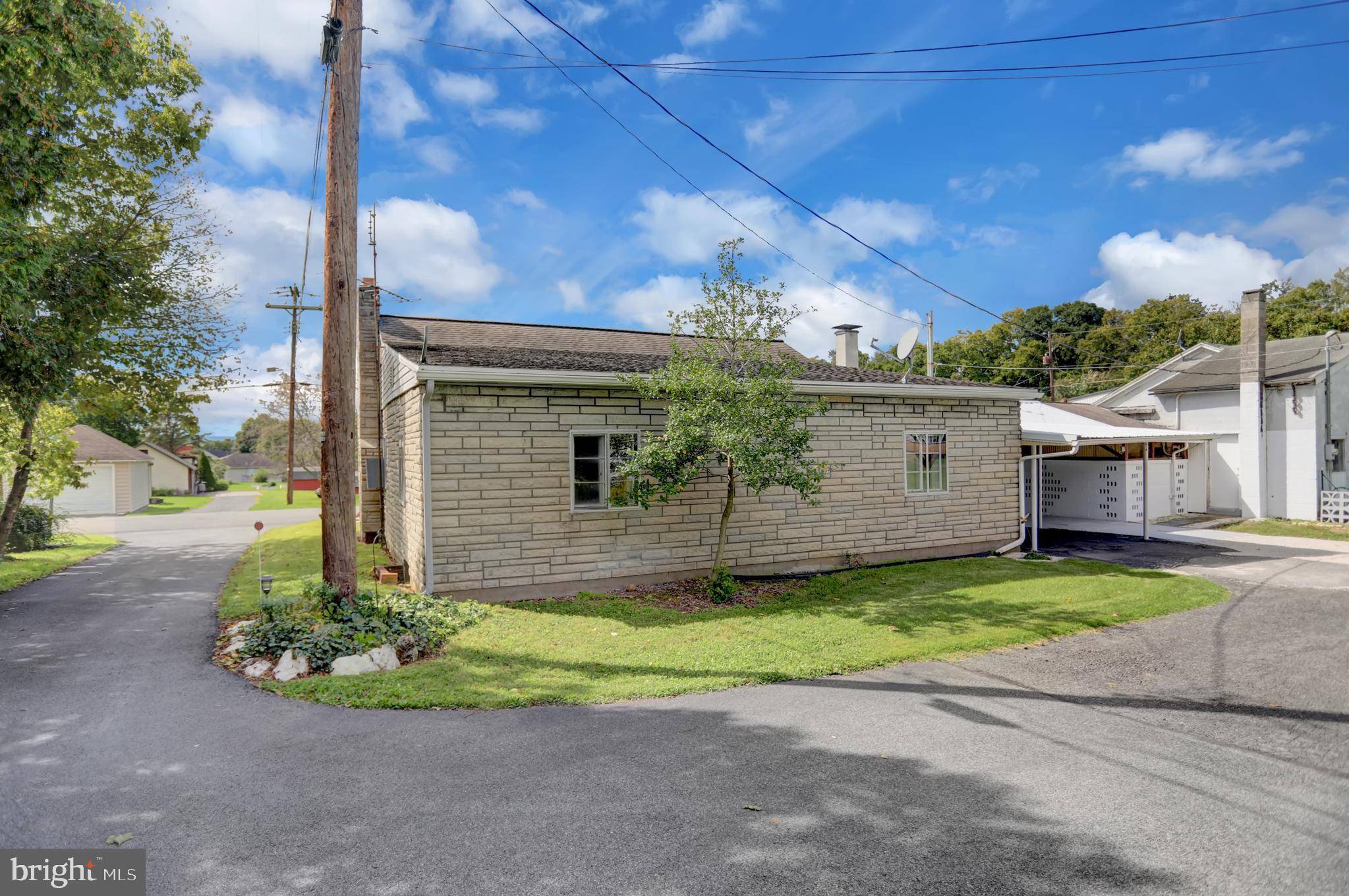 Mifflintown, PA 17059,106 N 7TH ST