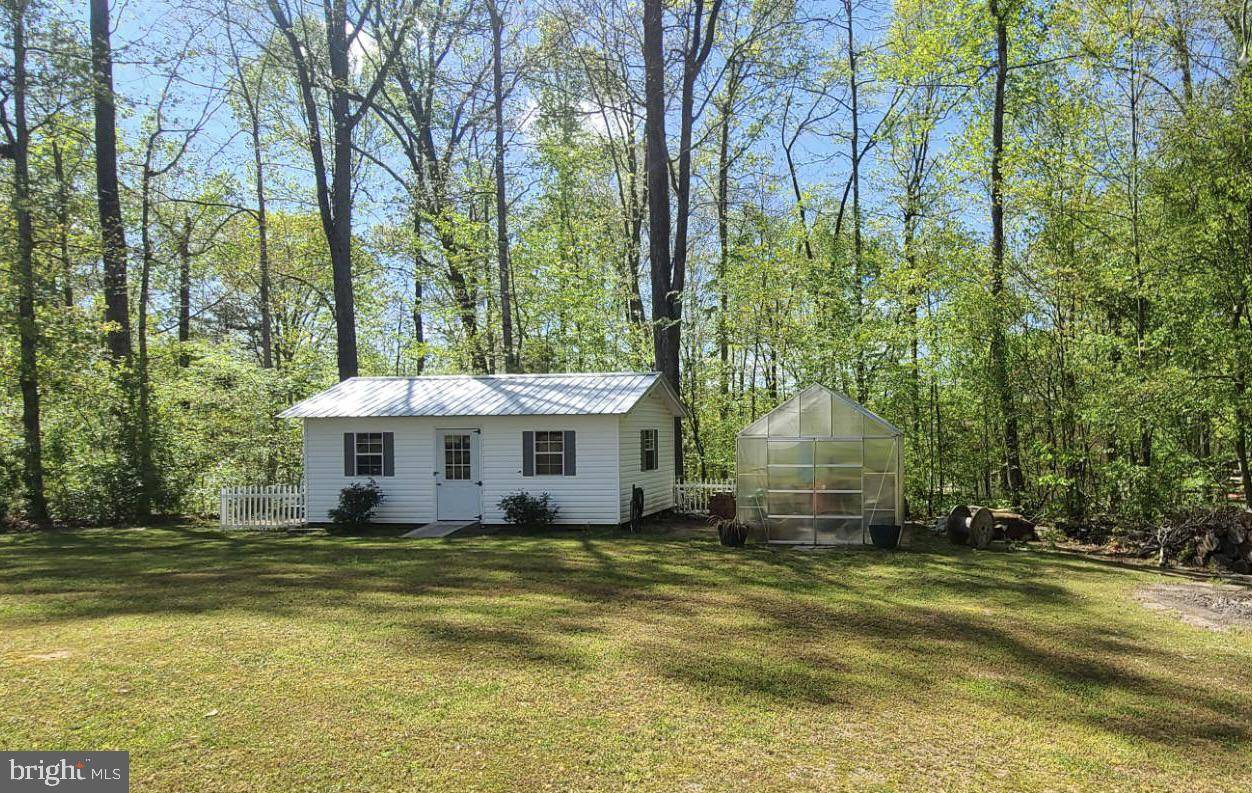 Louisa, VA 23093,273 PETTIT PL