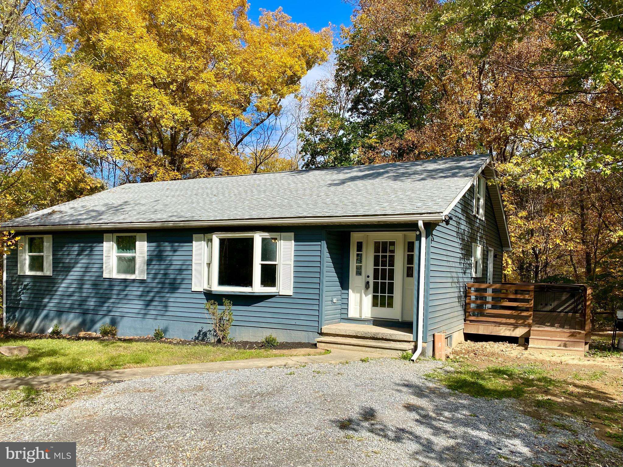 Great Cacapon, WV 25422,440 HUNTERS CAMP RD