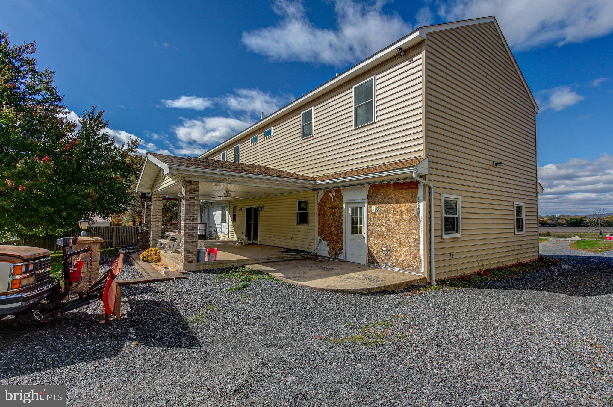 Pennsburg, PA 18073,2418 GRAMM RD