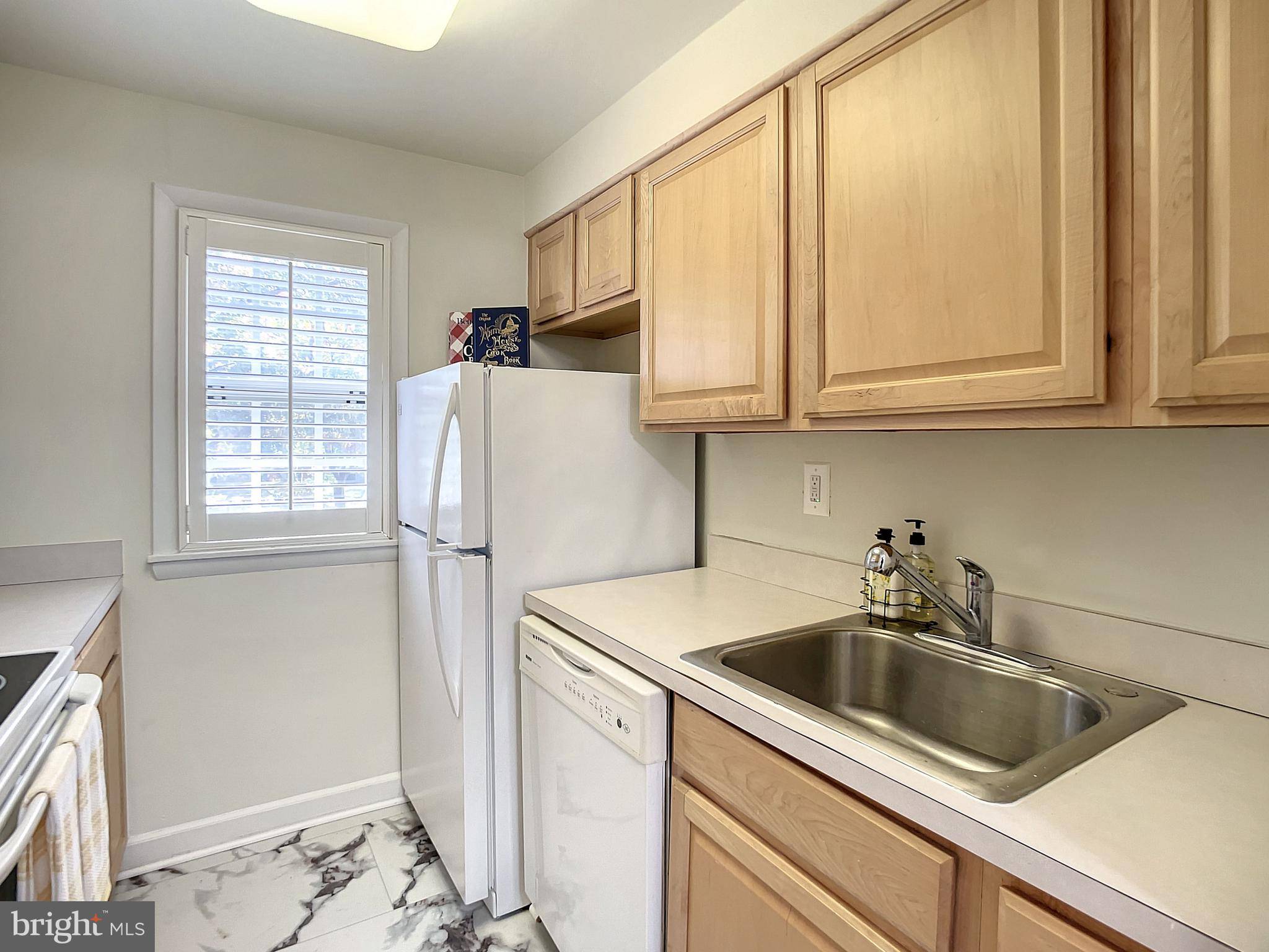 Arlington, VA 22204,700 S ARLINGTON MILL DR #301