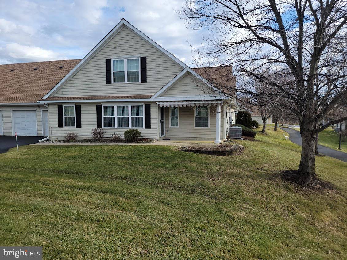 Fairless Hills, PA 19030,15 AVENROWE CT