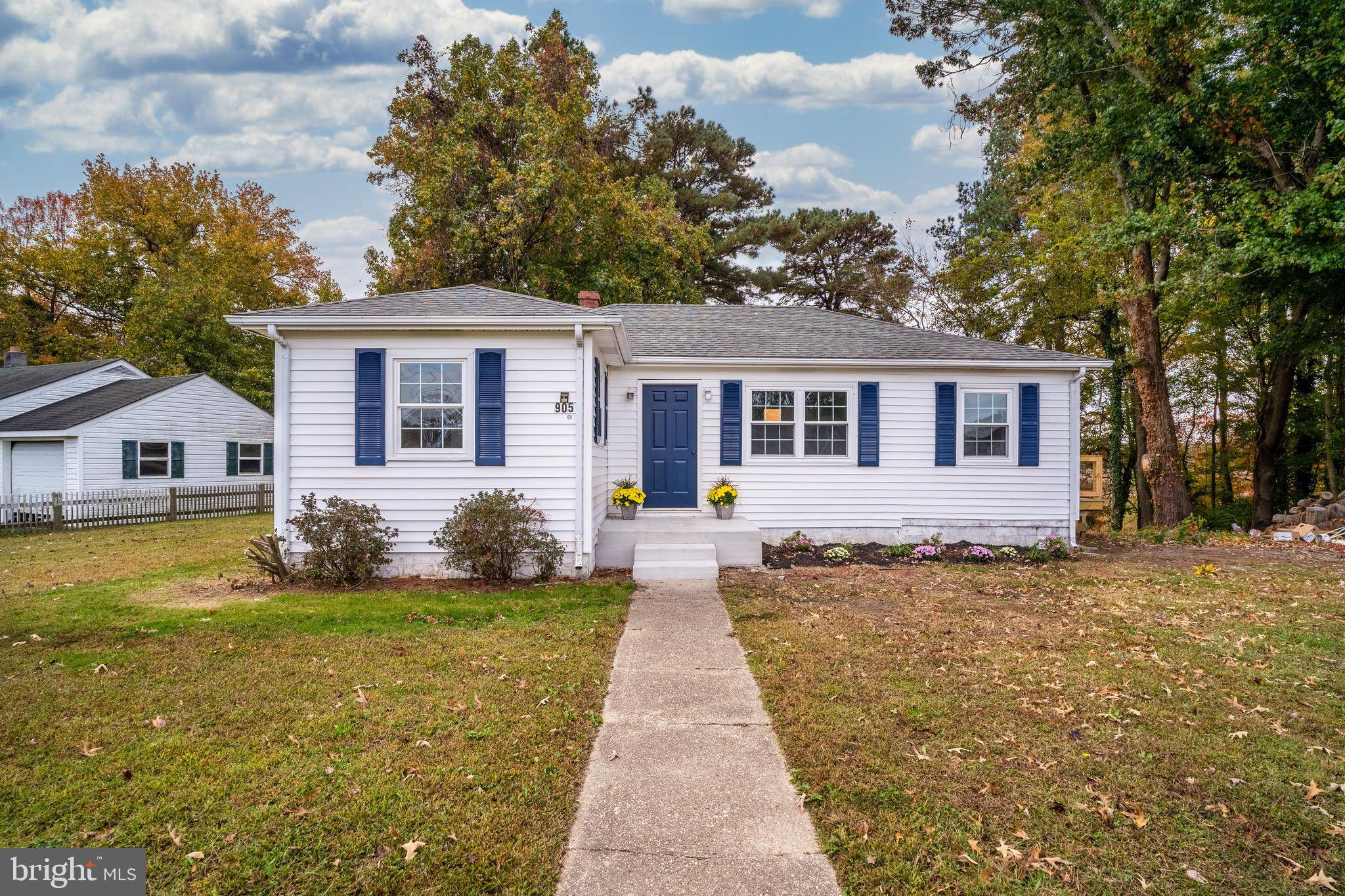 Tappahannock, VA 22560,905 WAKEFIELD AVENUE