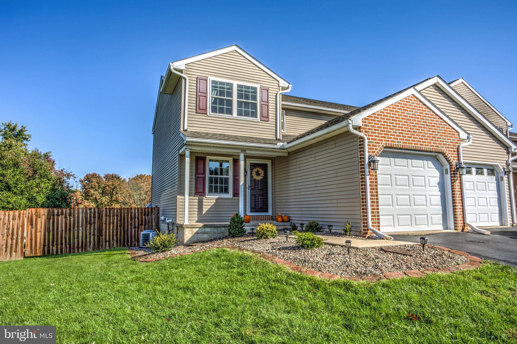 Reinholds, PA 17569,115 RED STONE CIR