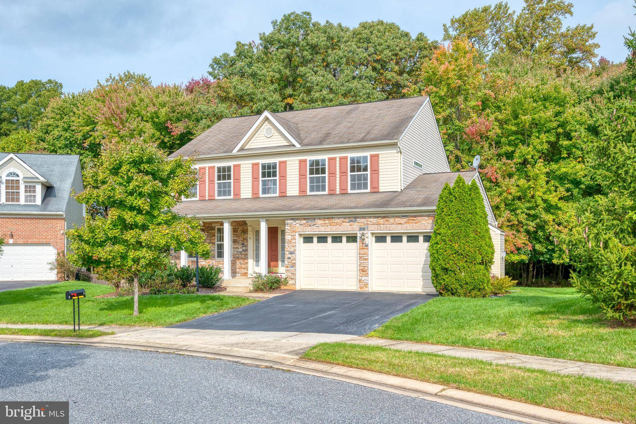 Rosedale, MD 21237,8 TURNING LEAF CT