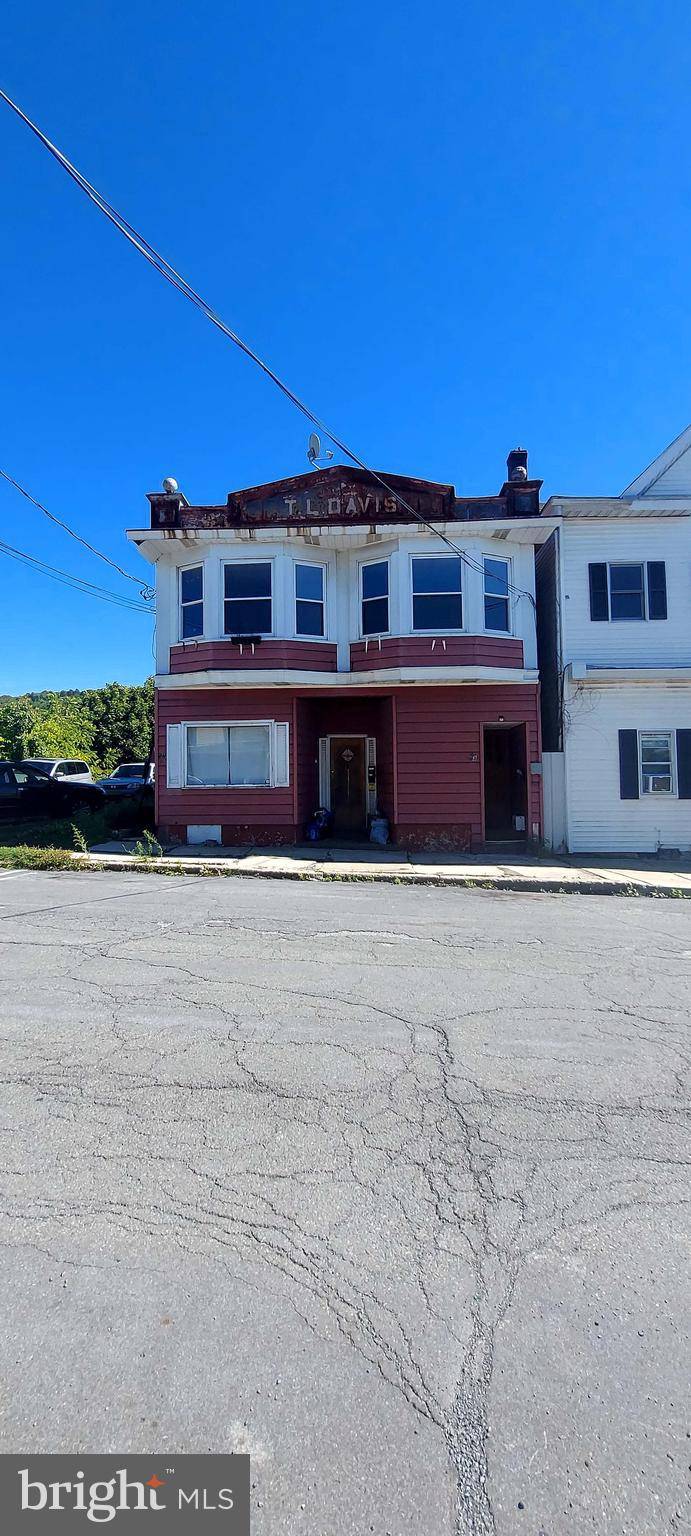 Lansford, PA 18232,212 W RIDGE ST