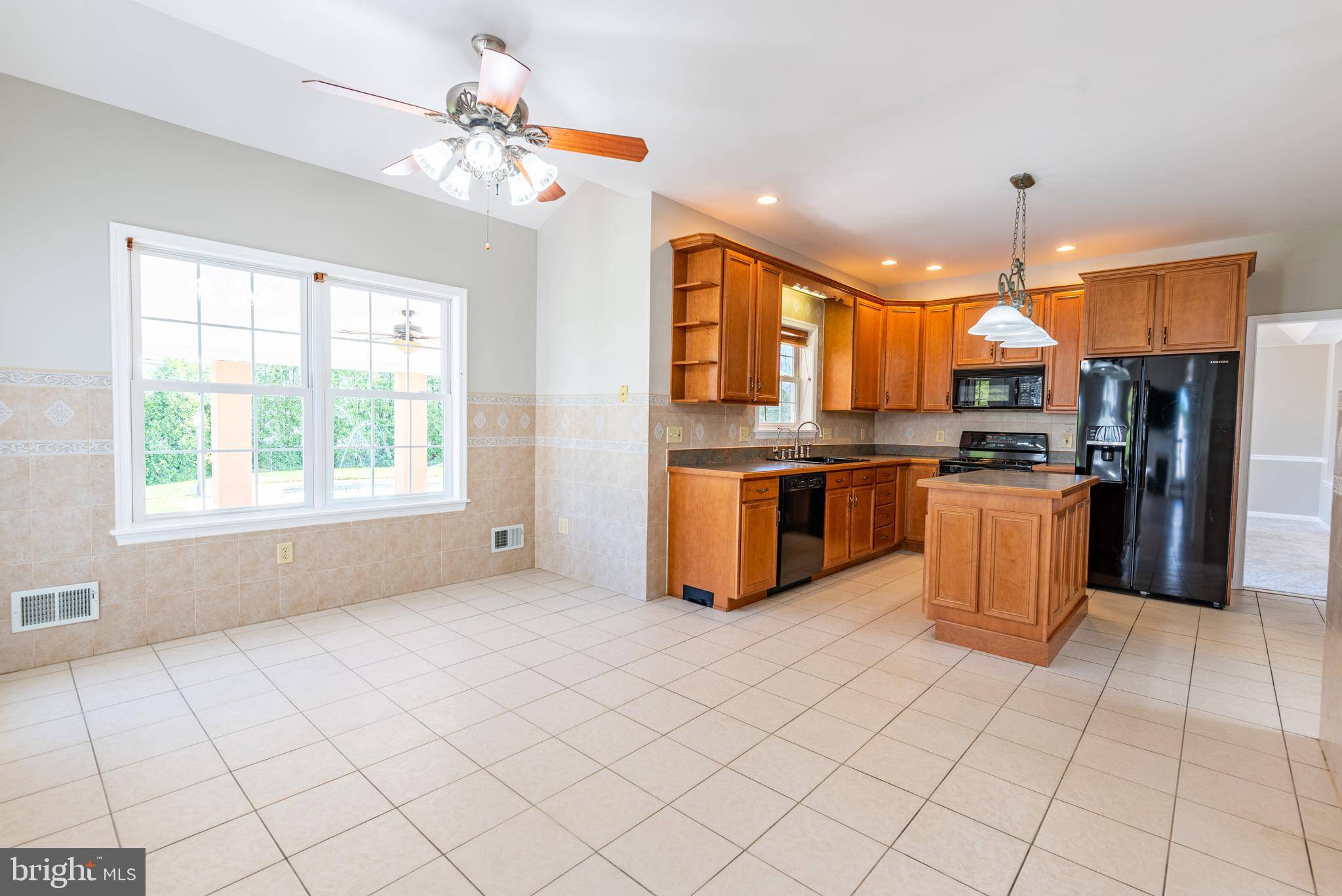 Whitehall, PA 18052,2639 HALLECK DR