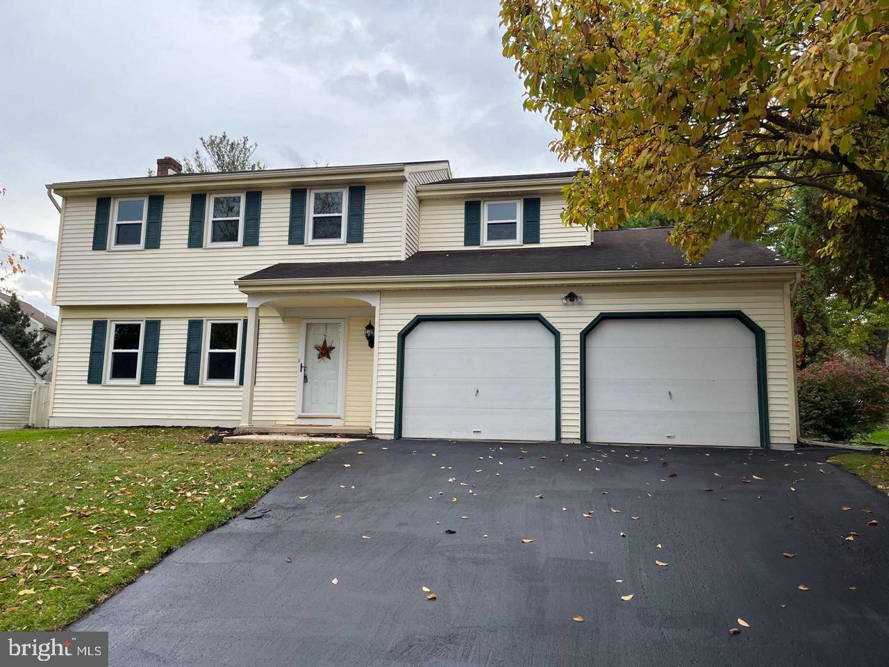 Ephrata, PA 17522,26 BRIARWOOD LN