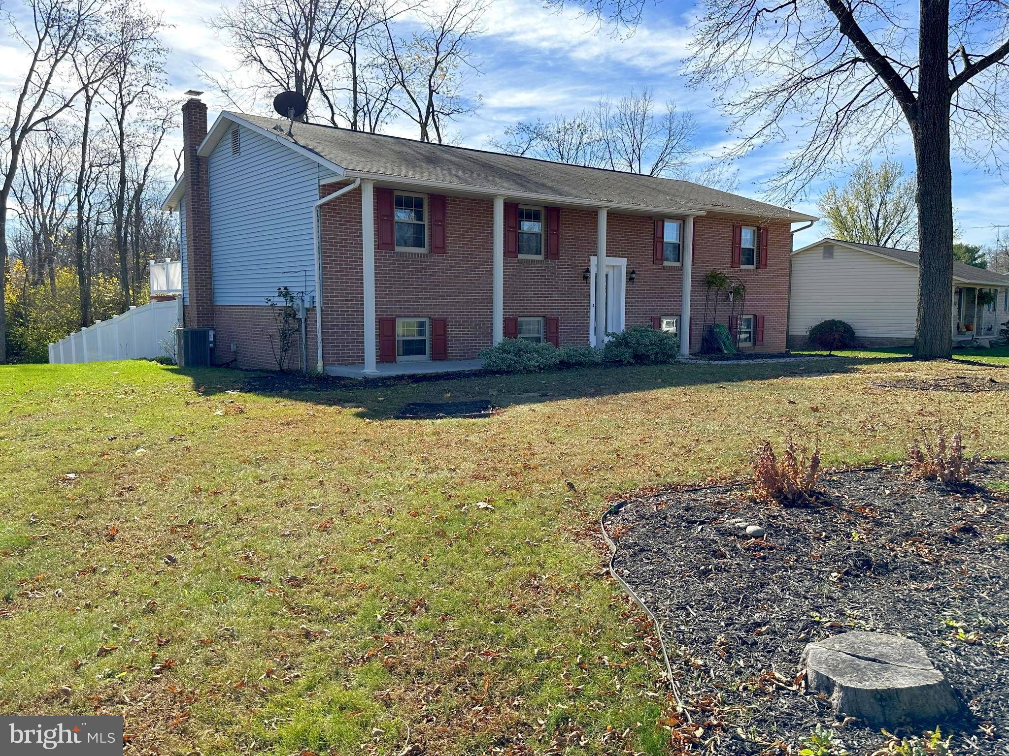 Waynesboro, PA 17268,1116 REDWOOD DRIVE