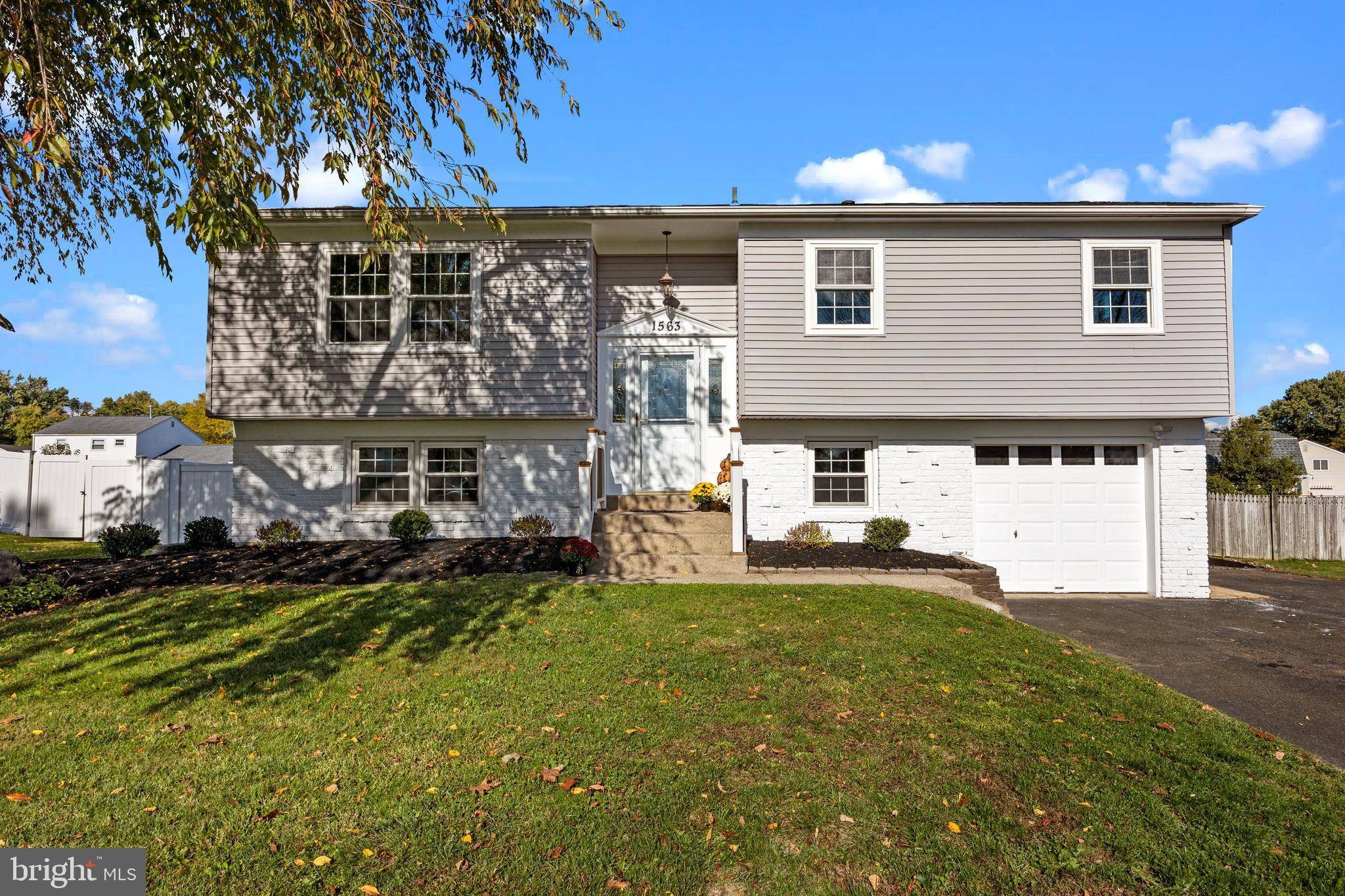 Warminster, PA 18974,1563 CAROUSEL DR