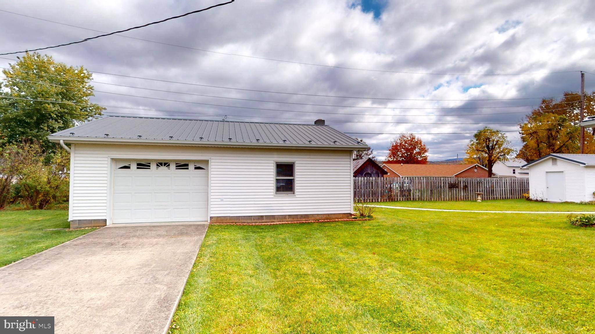 Petersburg, WV 26847,103 TRENTON ST