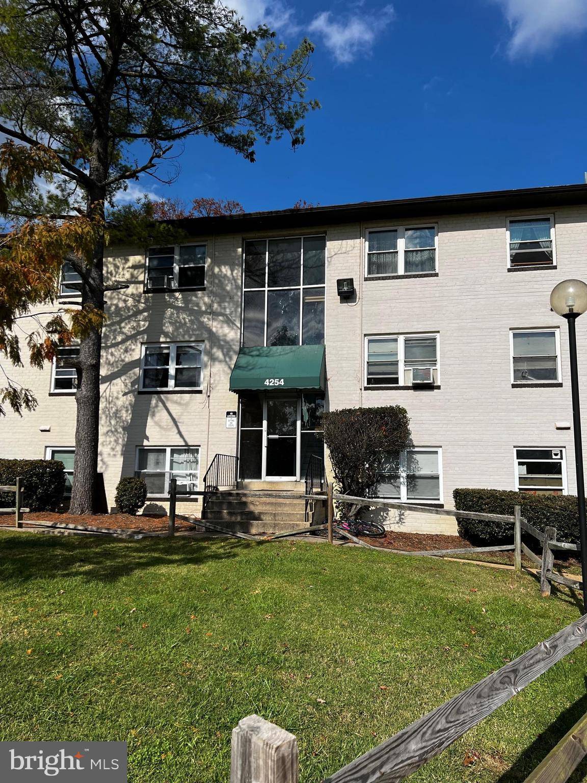 Alexandria, VA 22309,4254 BUCKMAN RD #11