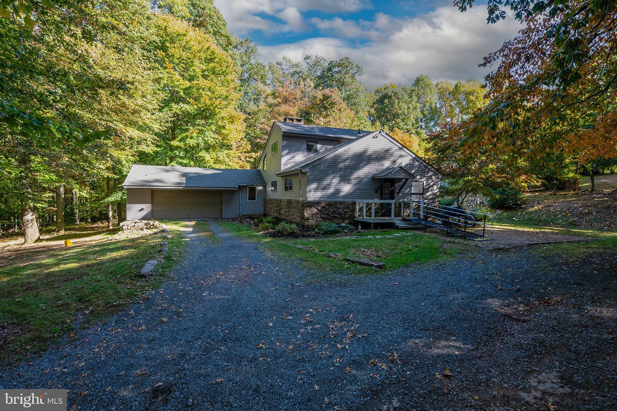 Mohnton, PA 19540,24 HARDWOOD LN