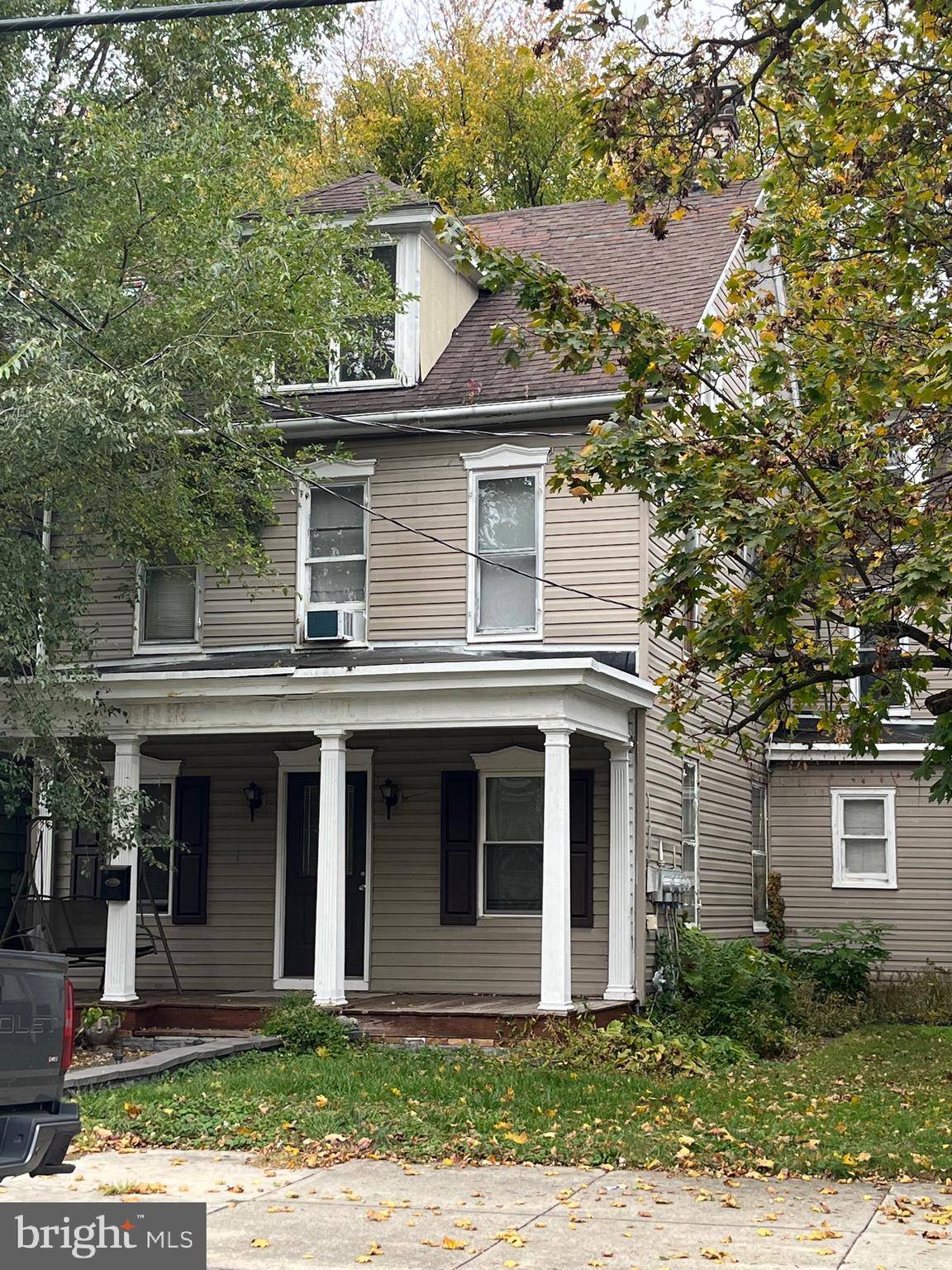 Shippensburg, PA 17257,215 E ORANGE ST