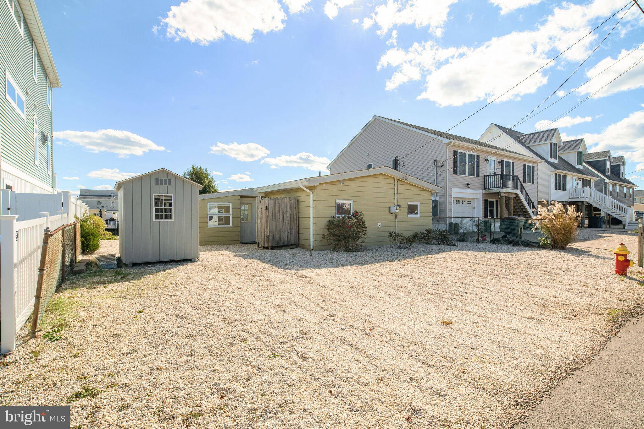 Manahawkin, NJ 08050,51 CLAUDIA LN