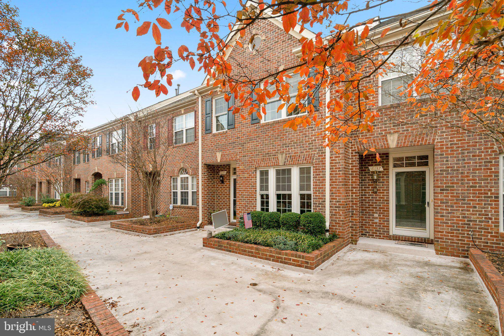 Falls Church, VA 22041,6135 MADISON CREST CT