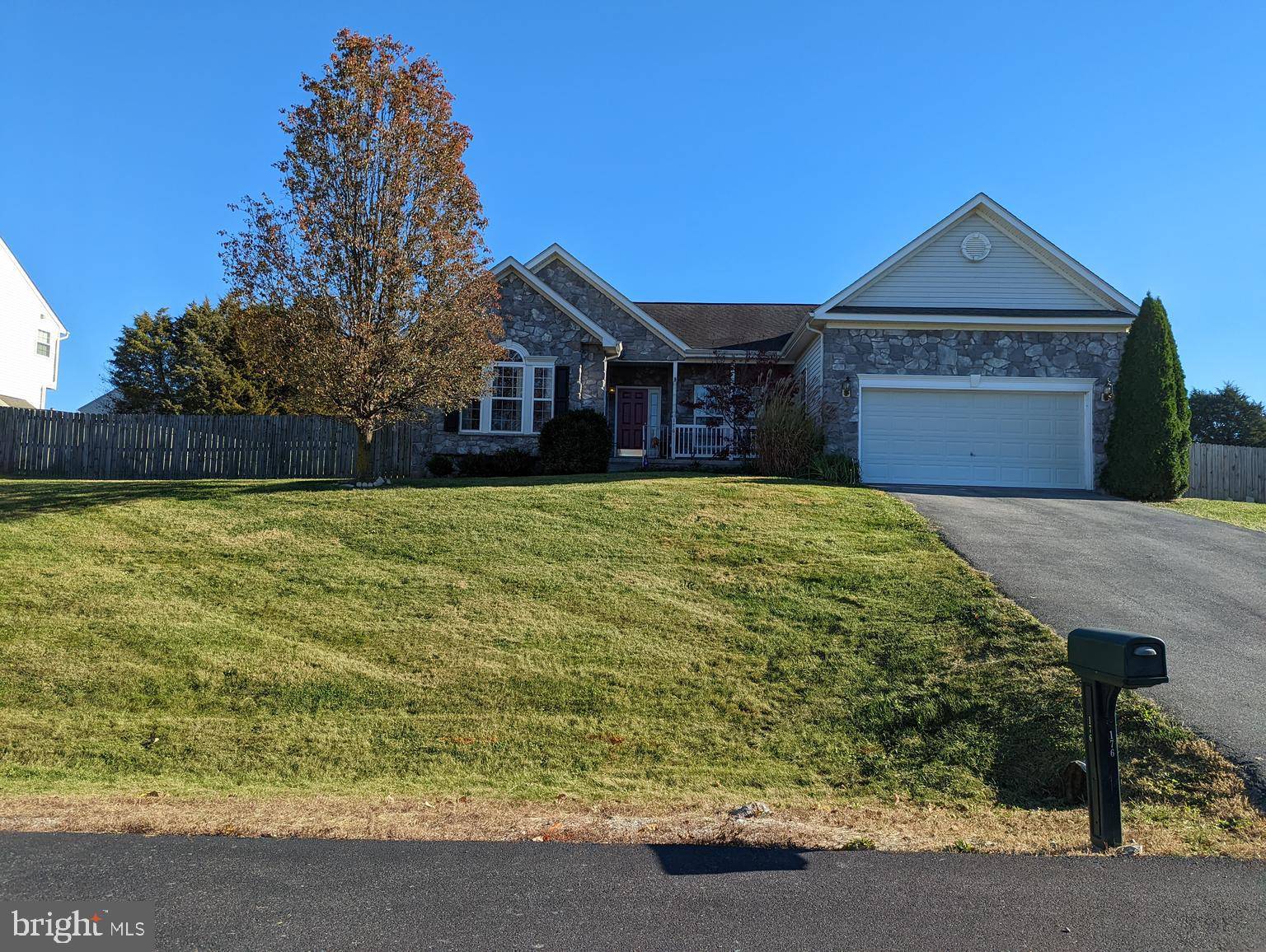 Kearneysville, WV 25430,176 STRATUS DR