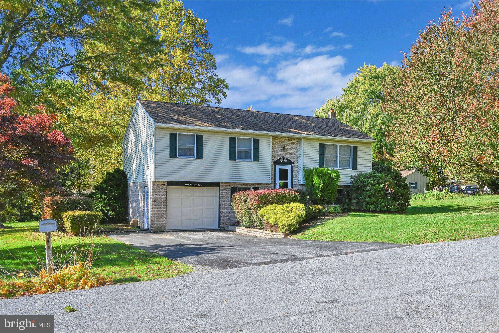 Lititz, PA 17543,108 MELONY LN