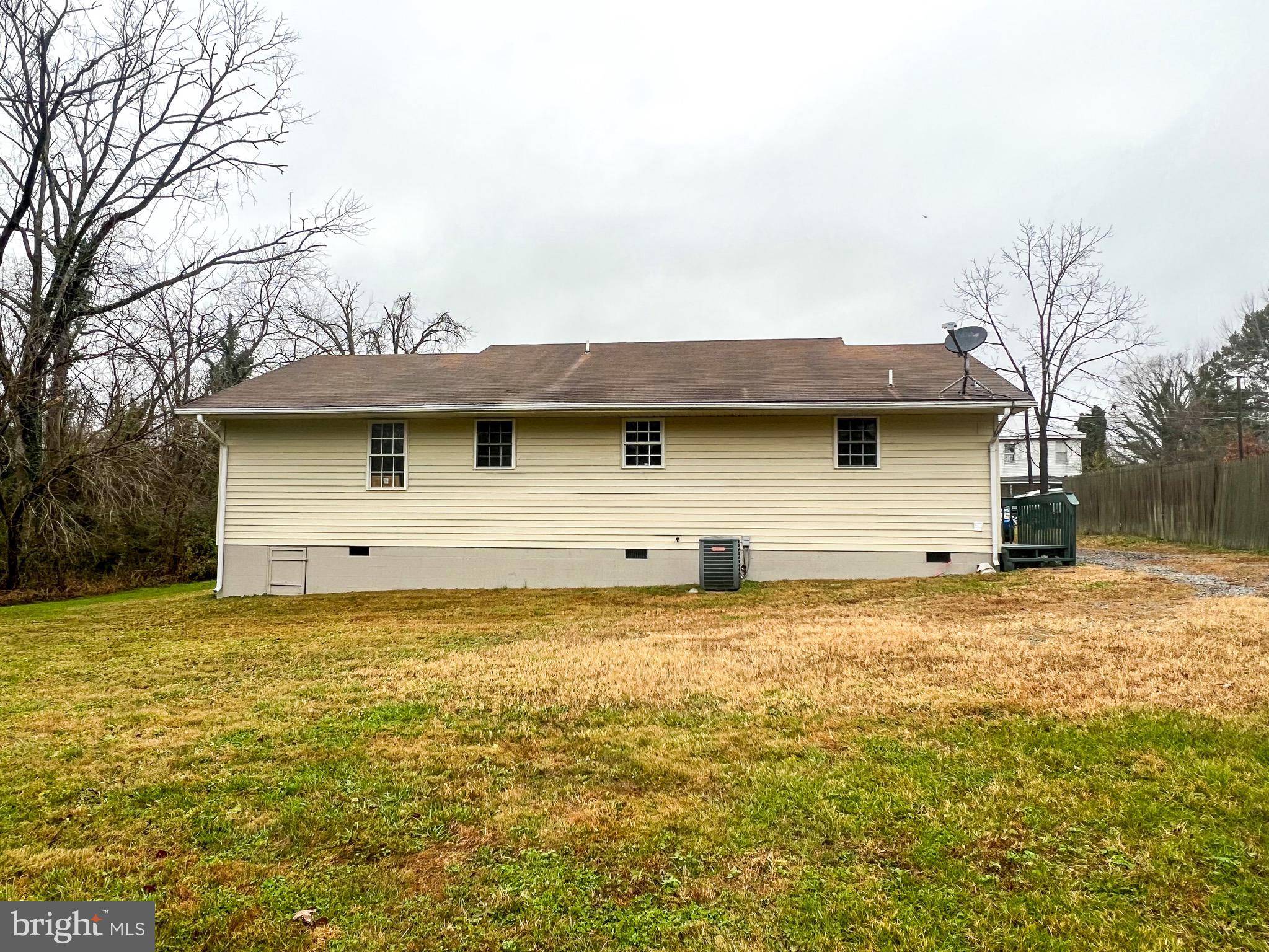 Gordonsville, VA 22942,301 CHARLES ST