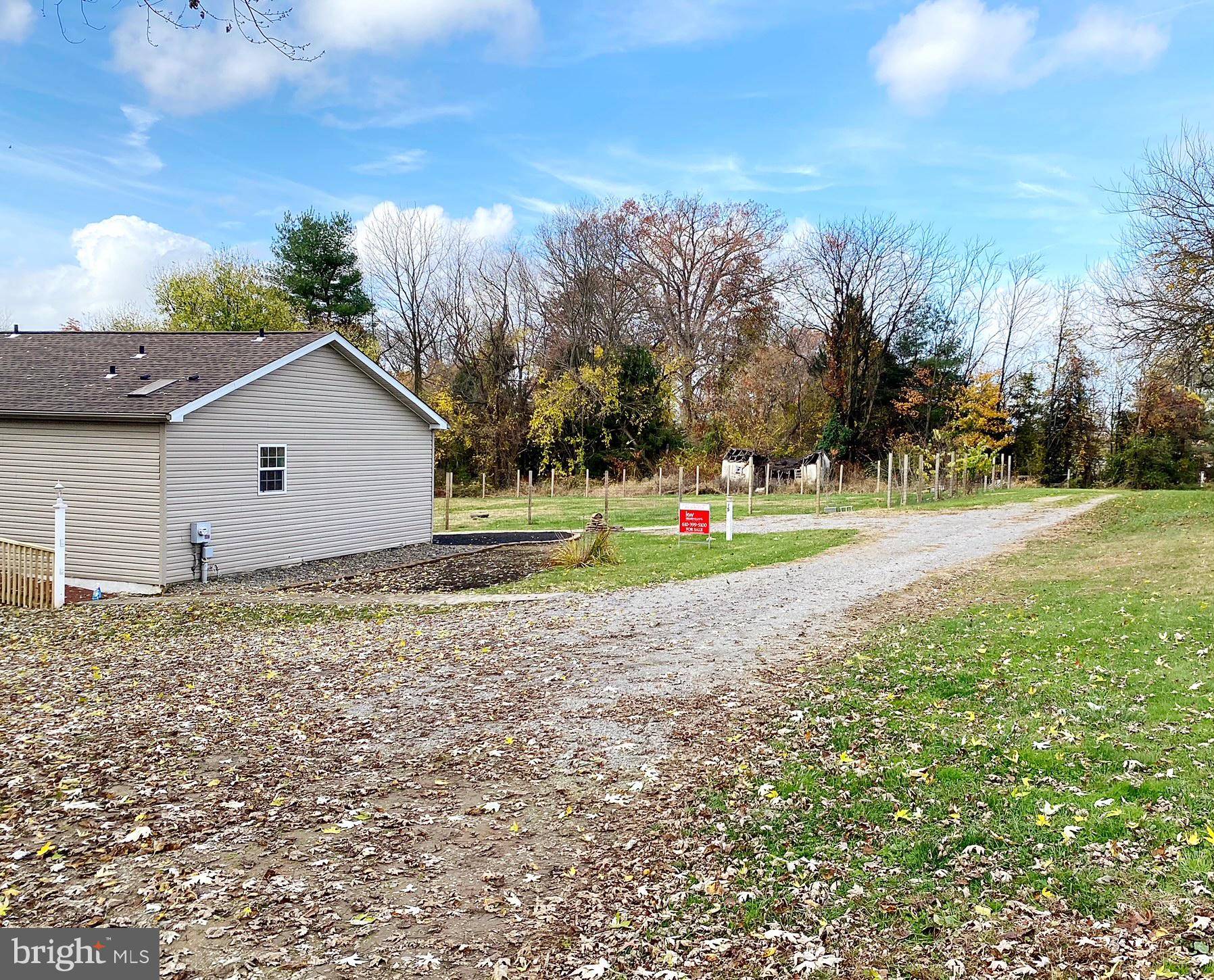 Atglen, PA 19310,15 FARM LN