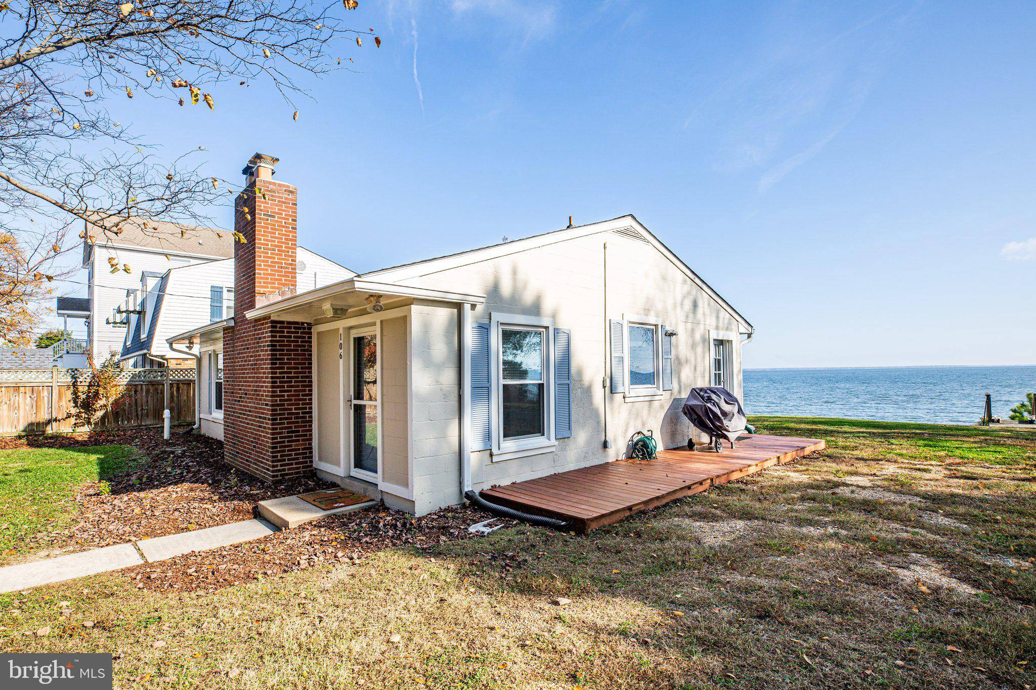 Colonial Beach, VA 22443,106 SHORE DR