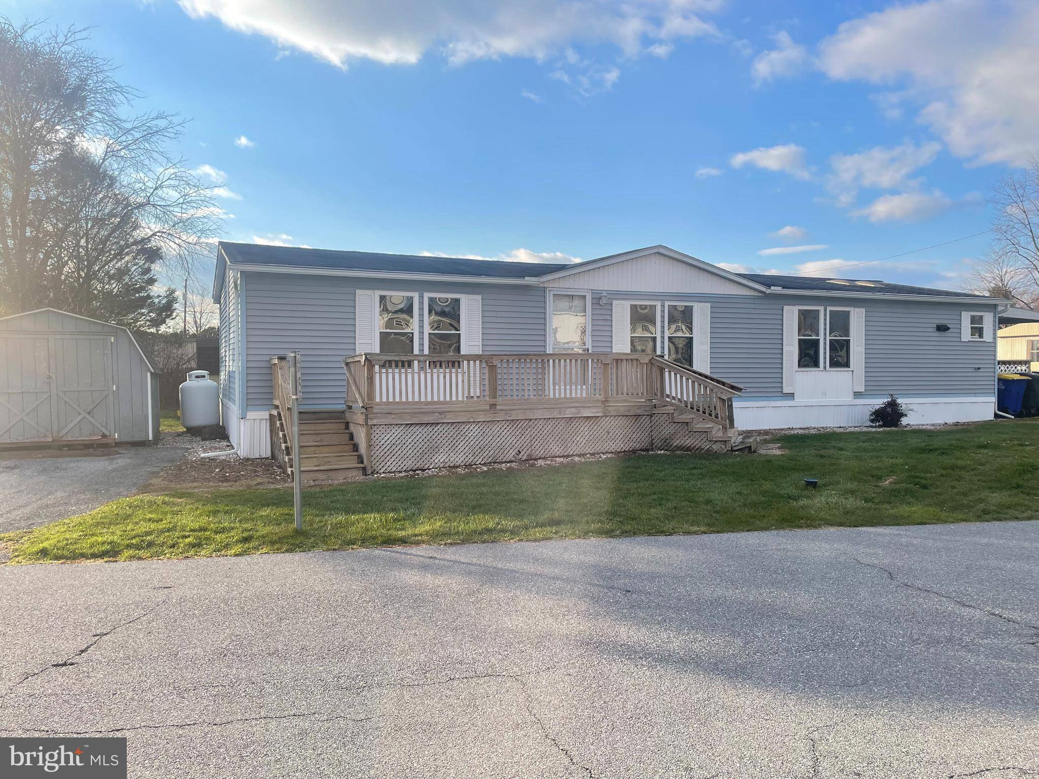 Ephrata, PA 17522,74 WILLOW DR