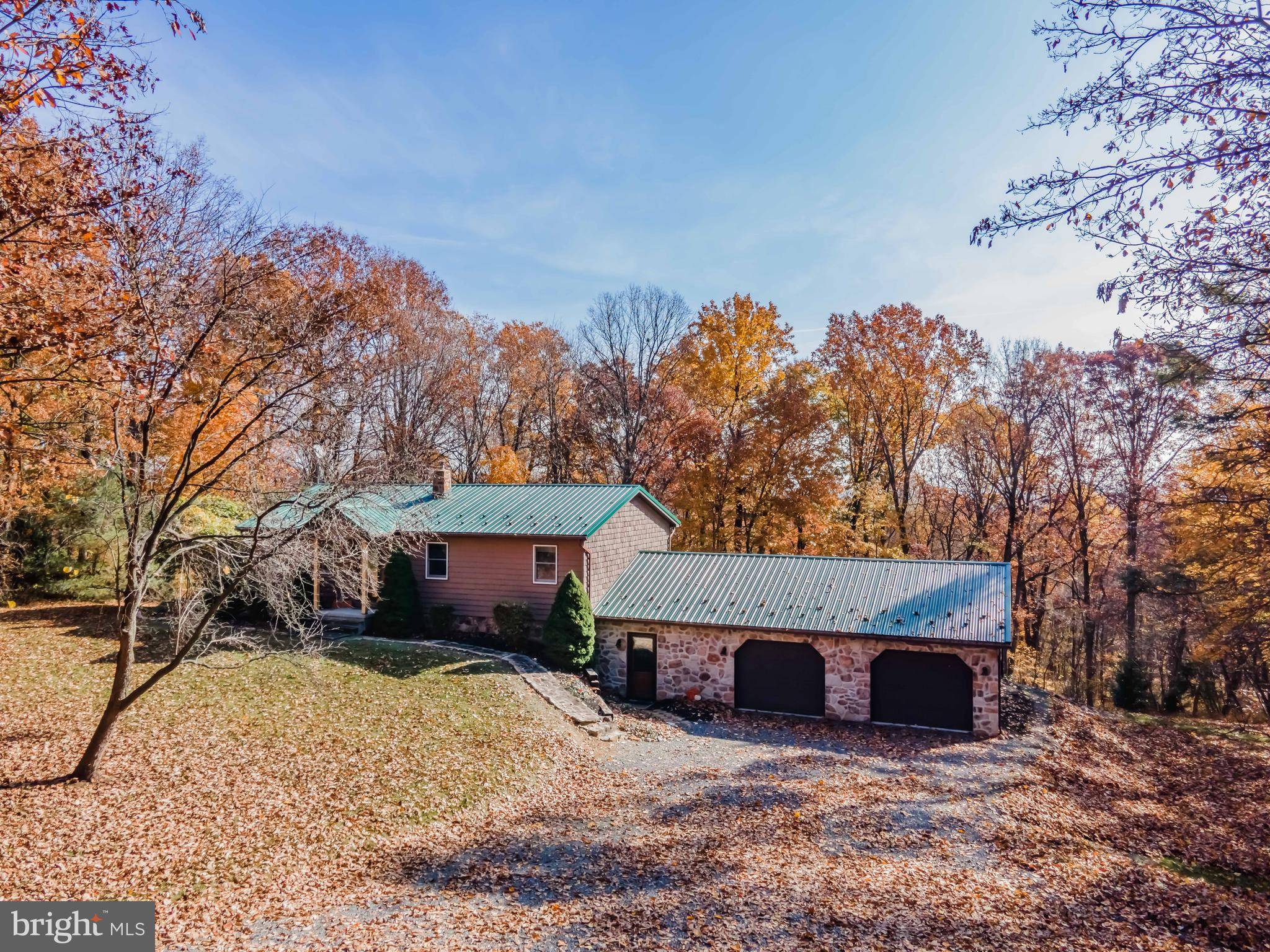 Newburg, PA 17240,68 MOUNTAIN LN