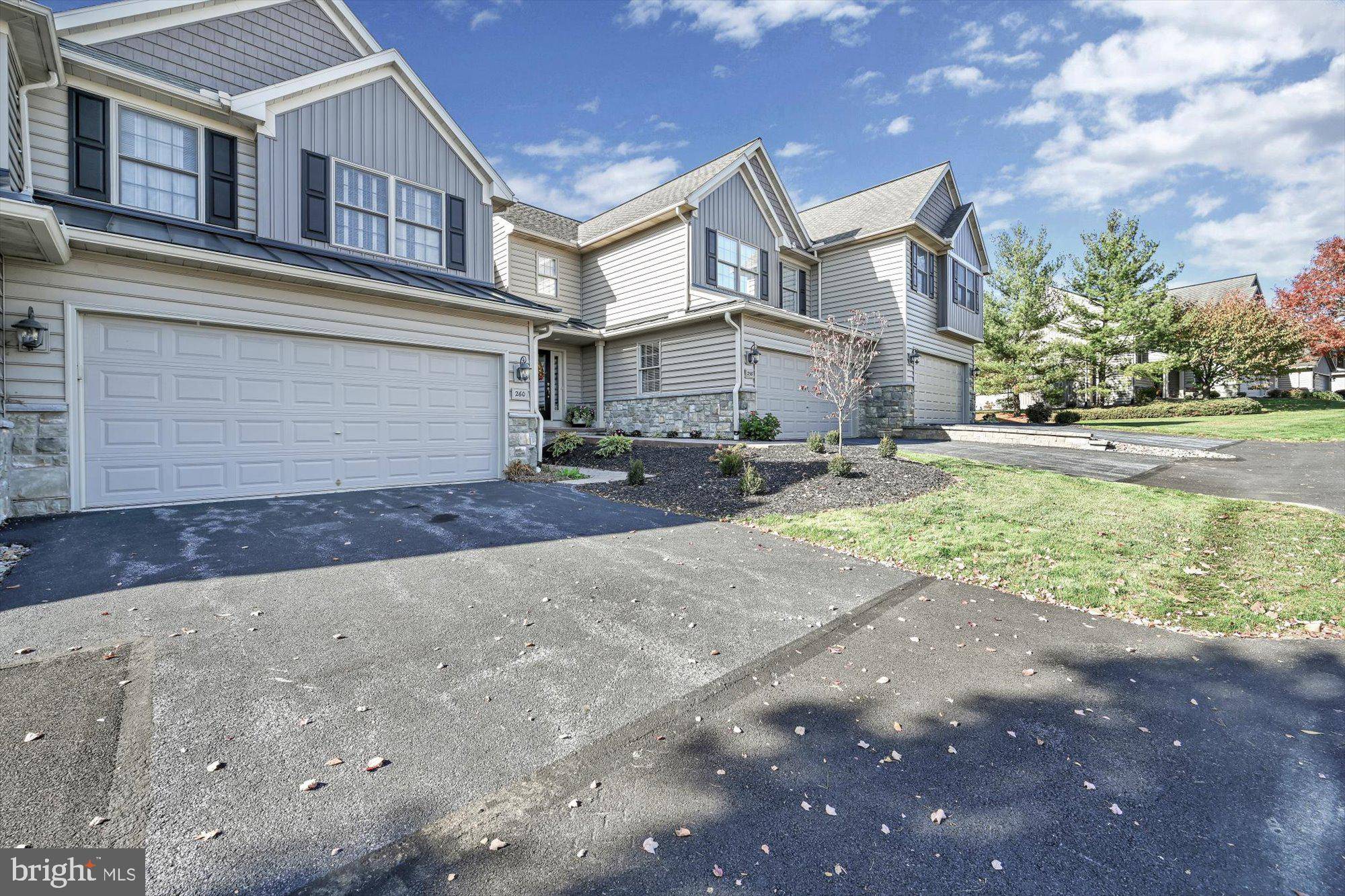 Ephrata, PA 17522,260 FIELDCREST LN