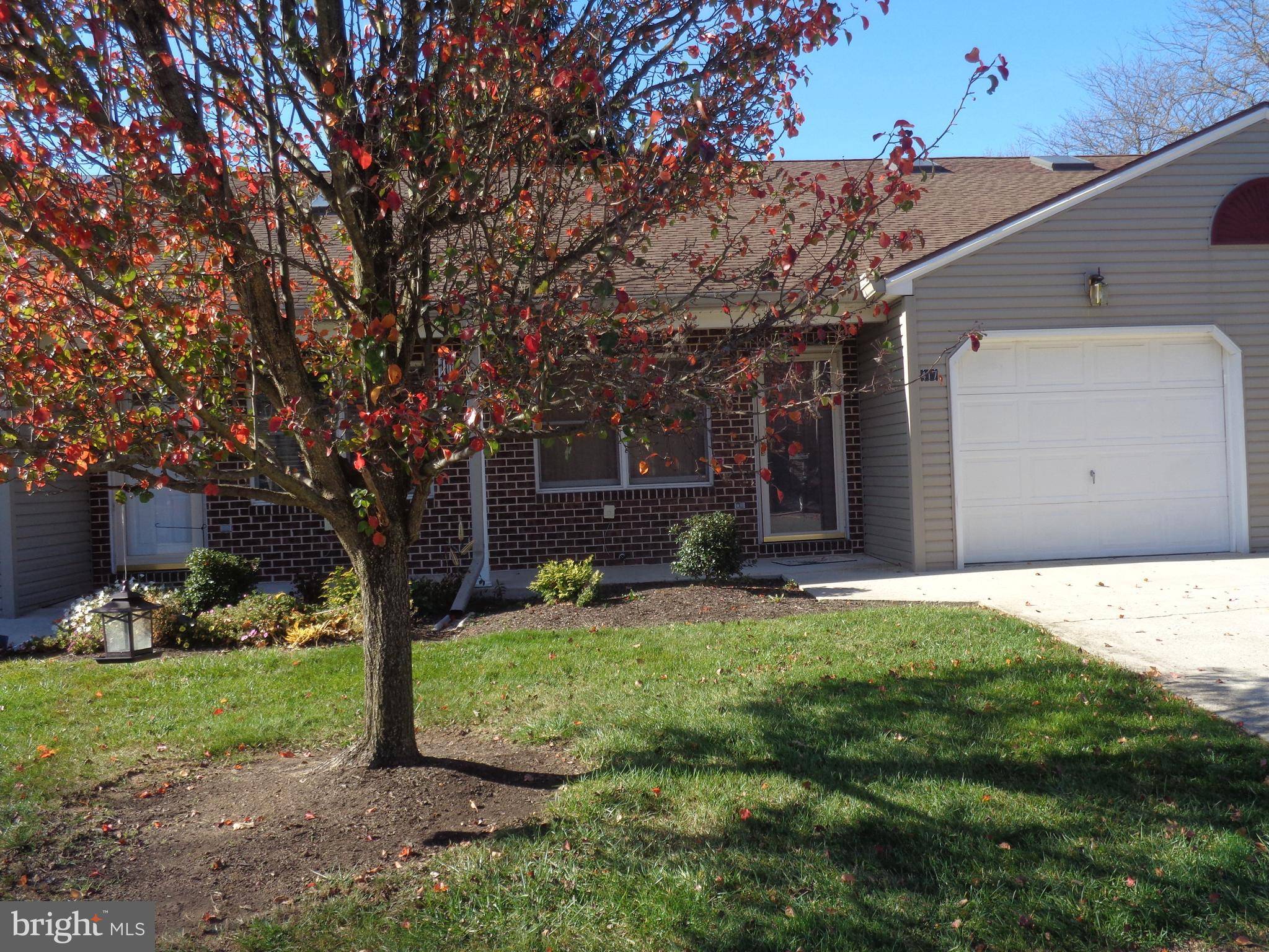 Carlisle, PA 17013,417 DOGWOOD CT