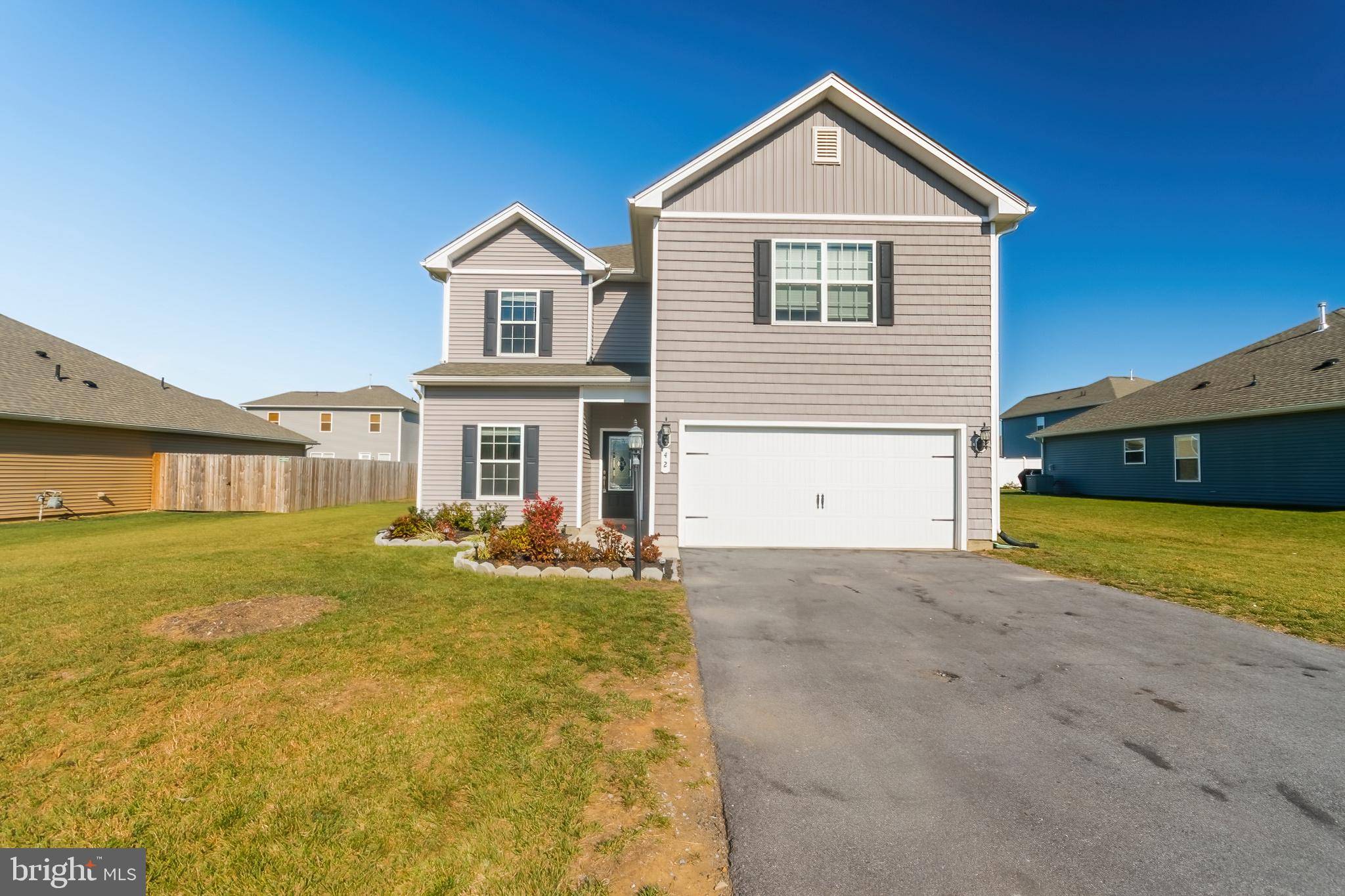 Martinsburg, WV 25401,42 EAKINS LN