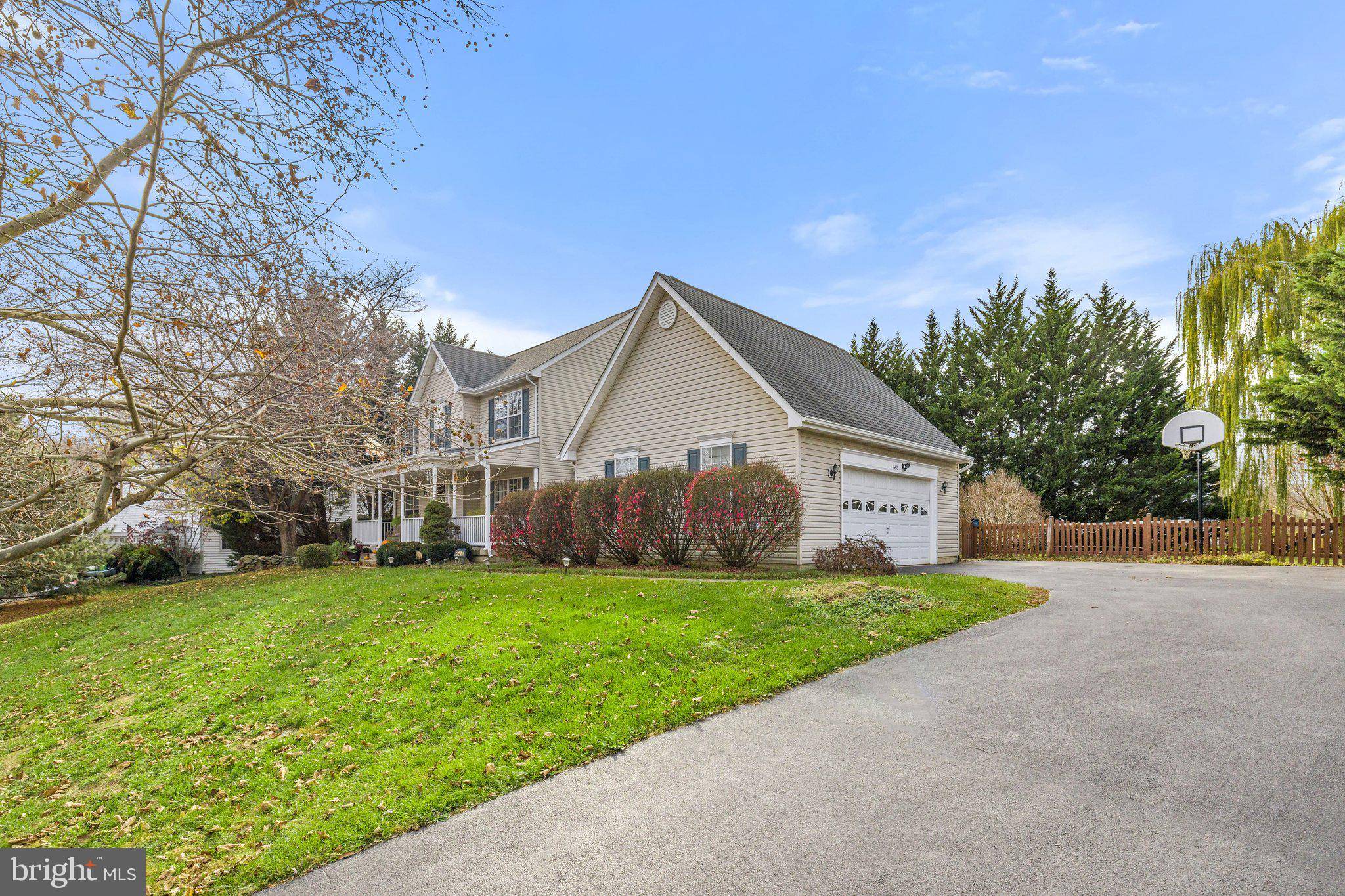 Round Hill, VA 20141,35470 SASSAFRAS DR