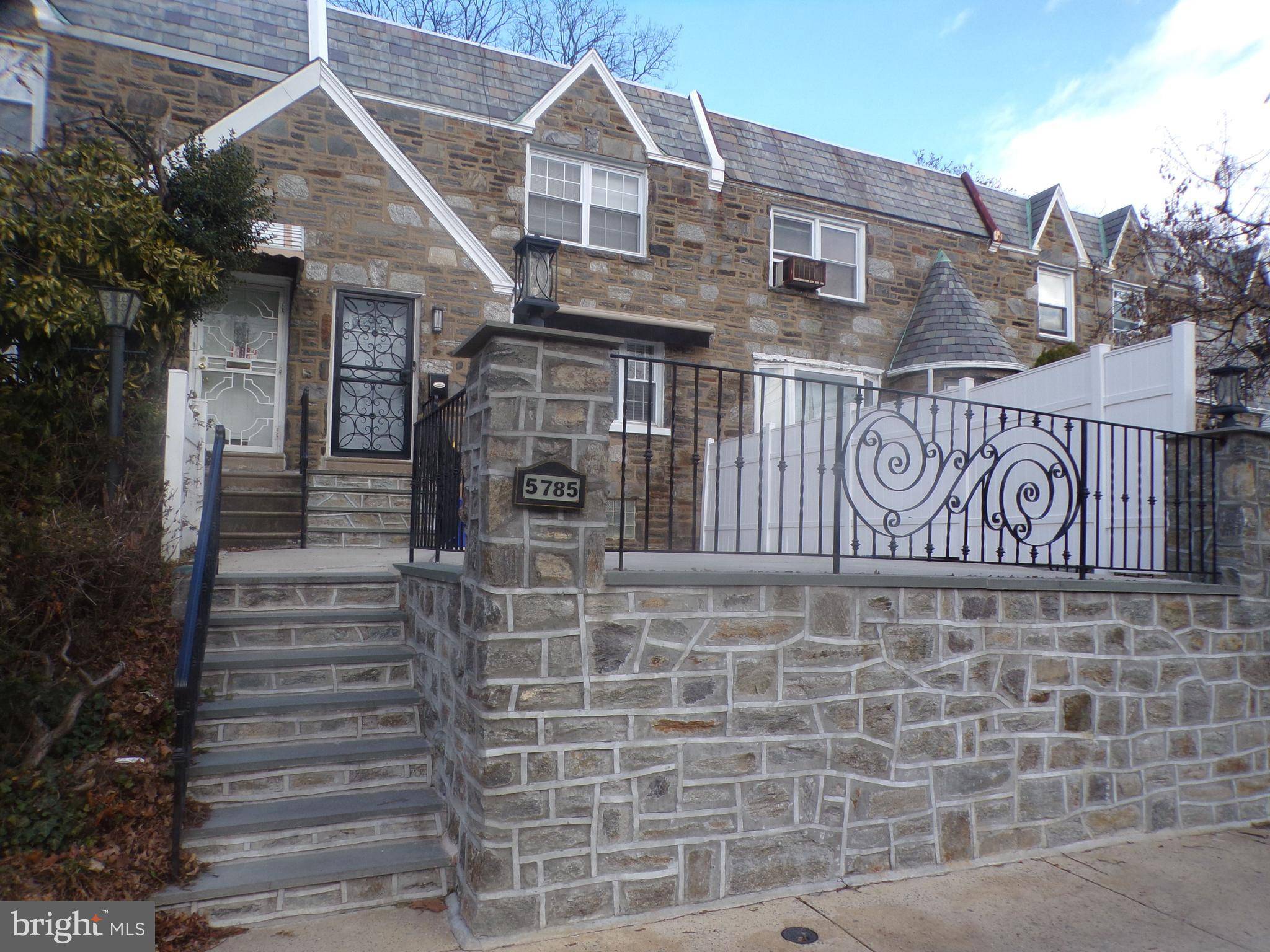 Philadelphia, PA 19141,5785 KEMBLE AVE