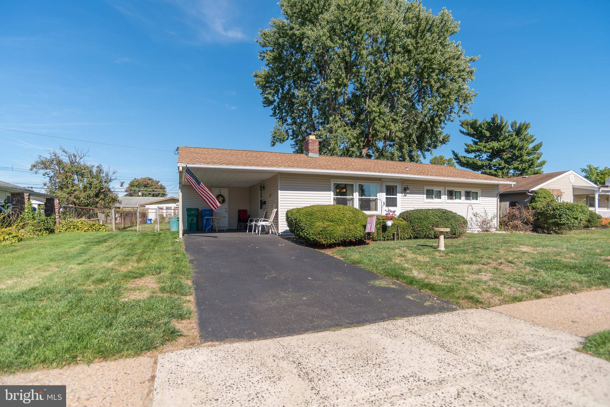 Levittown, PA 19055,28 GRACEFUL LN