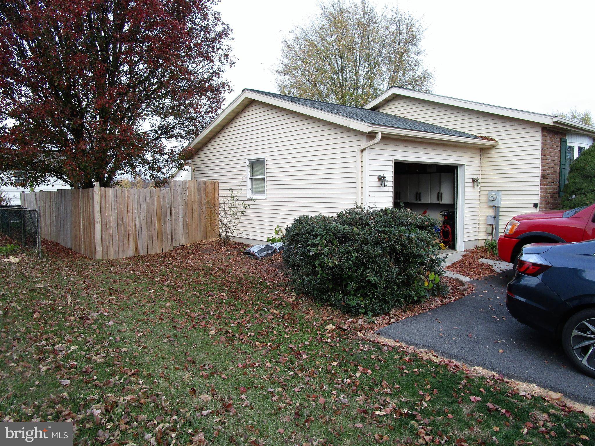 Hanover, PA 17331,40 COLONIAL DR