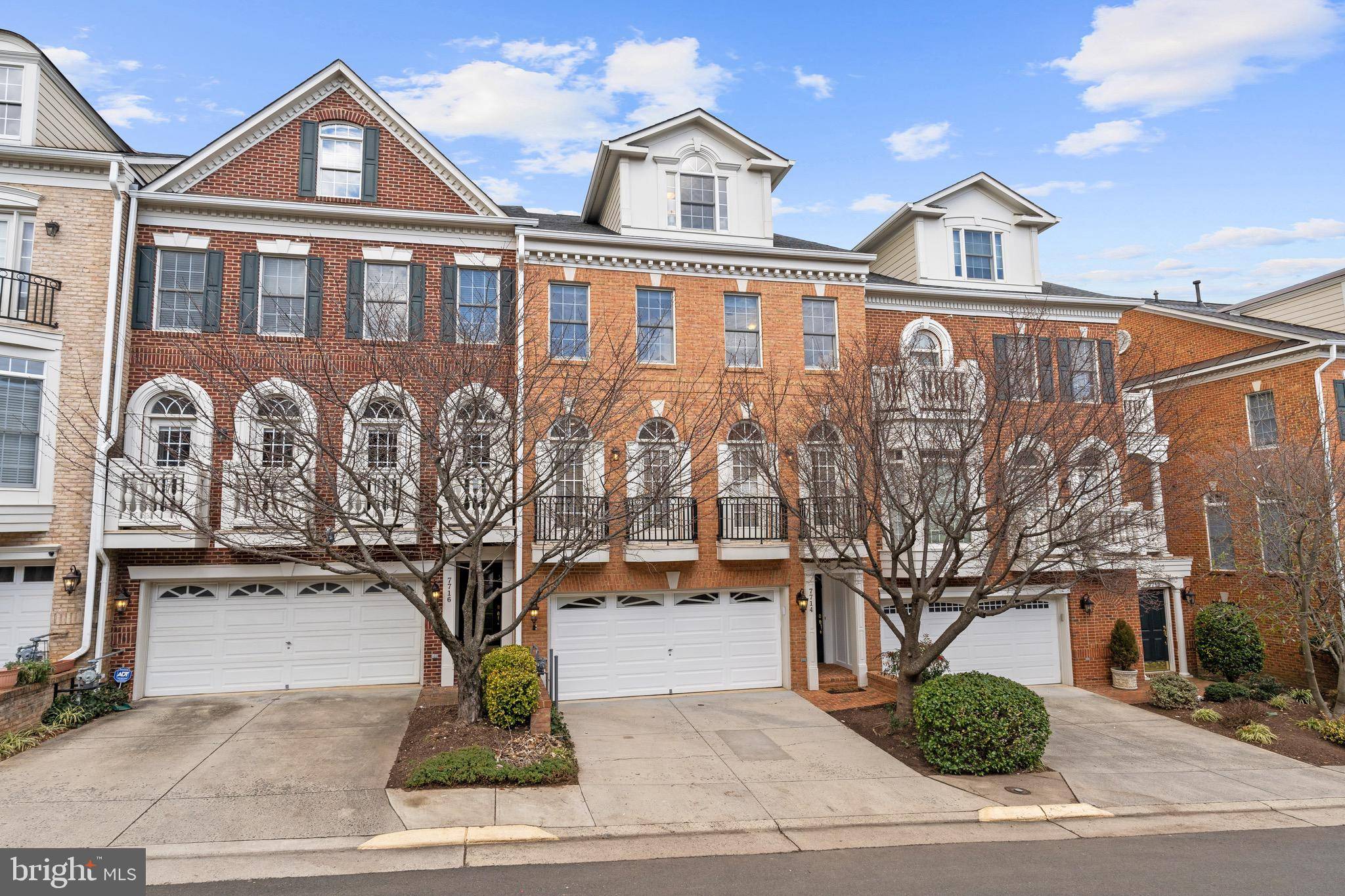 Mclean, VA 22102,7714 SPOLETO LN #54