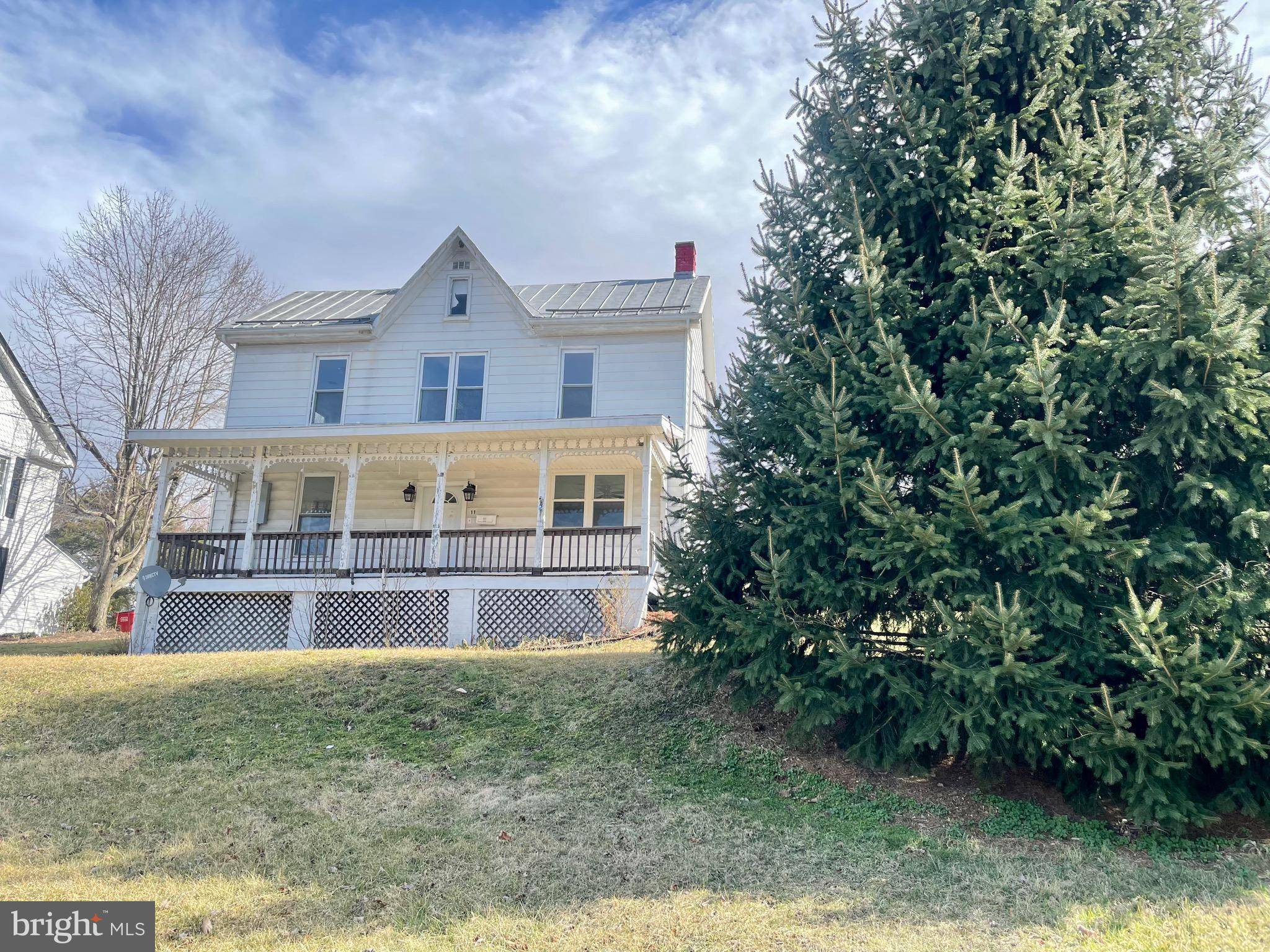 Berkeley Springs, WV 25411,11 RICHARD ST