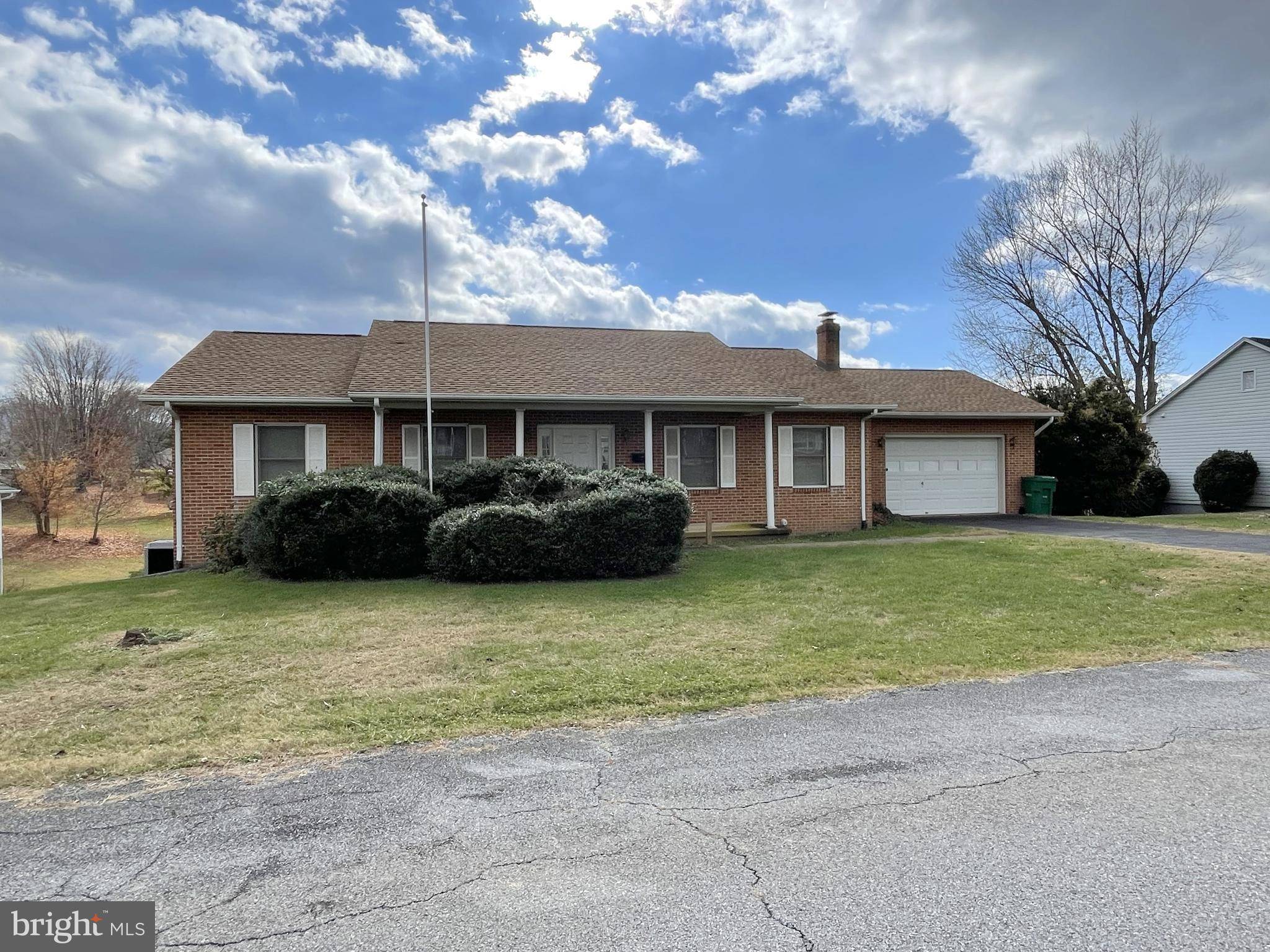 Luray, VA 22835,6 TERRACE LN