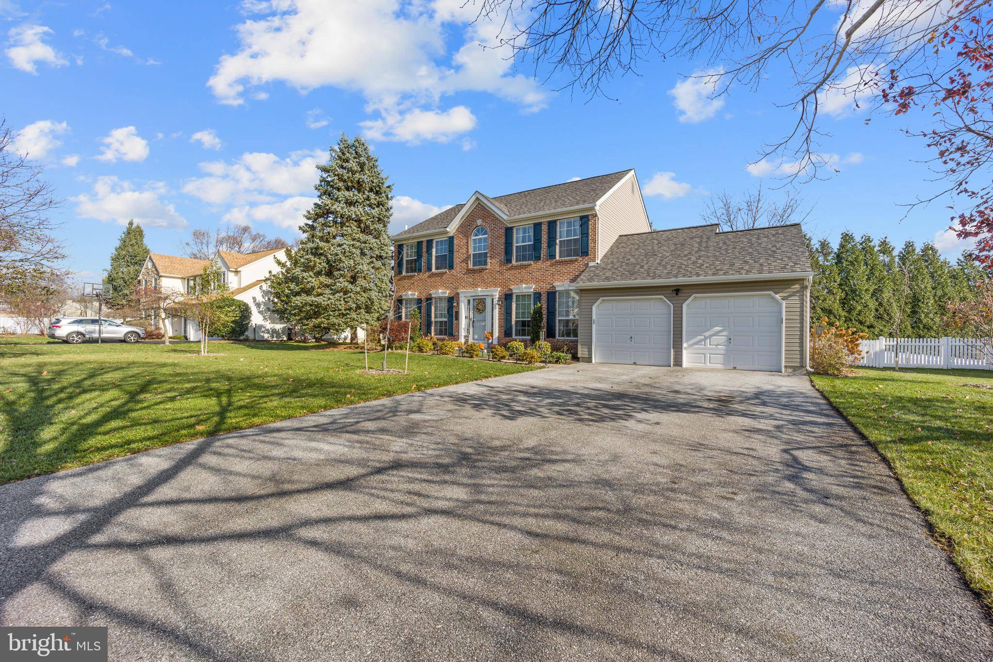 Phoenixville, PA 19460,895 WINDING RIVER LN