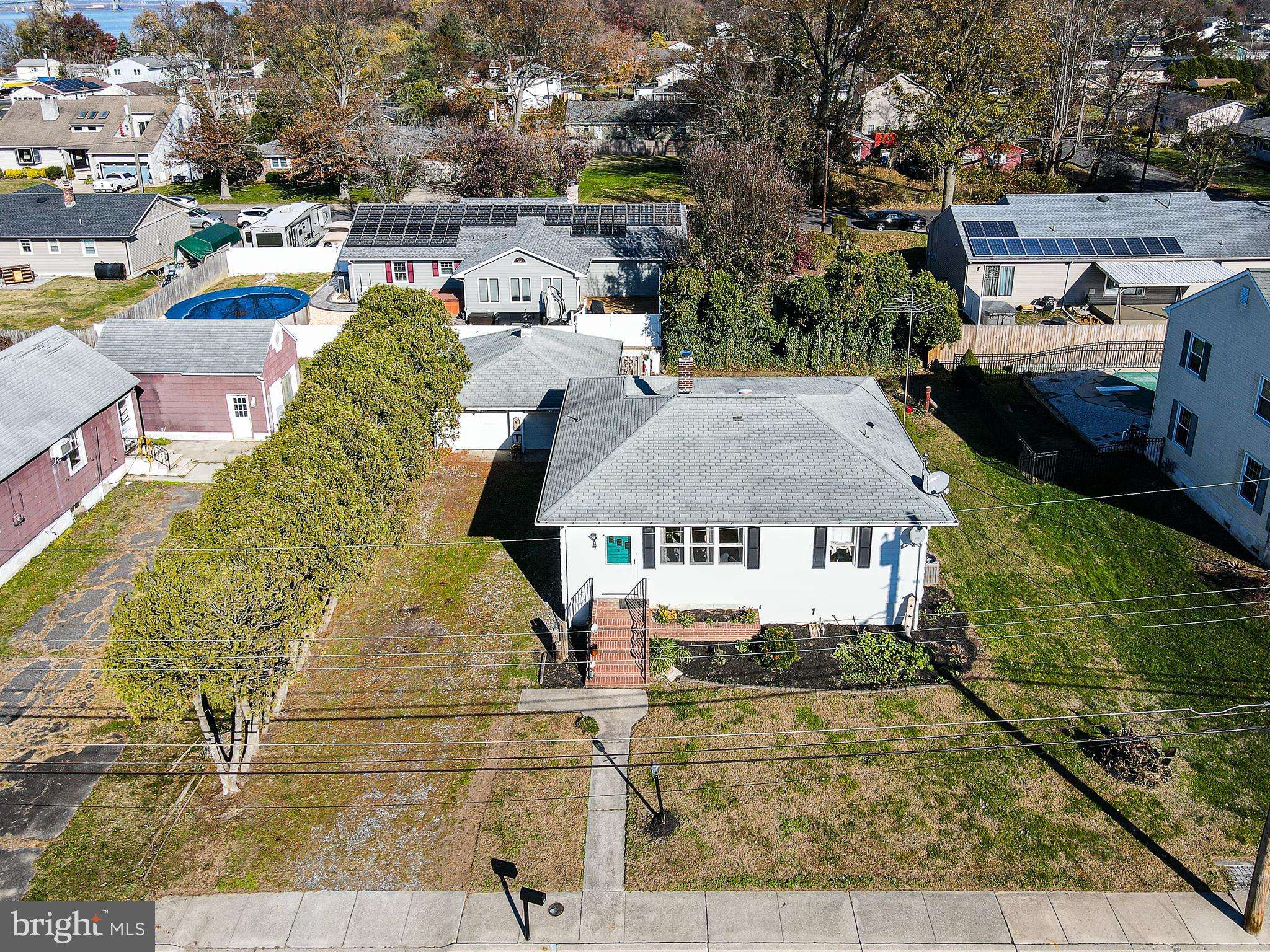 Pennsville, NJ 08070,142 EATON RD