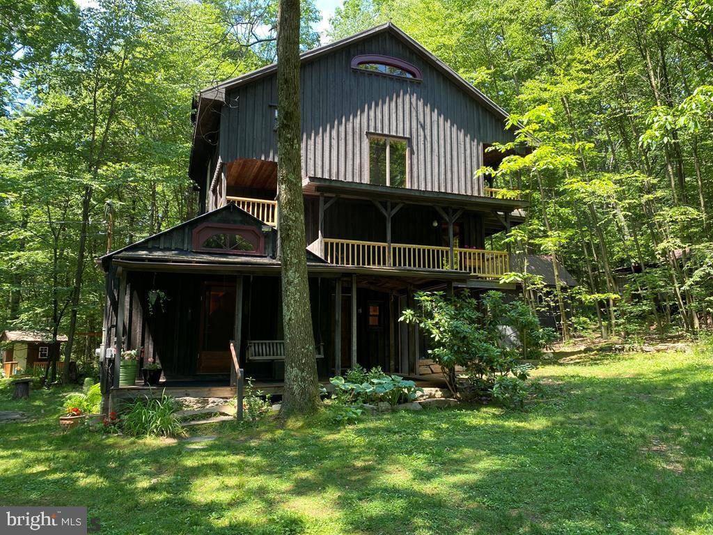 Spring Mills, PA 16875,221 BLACK BEAR LN