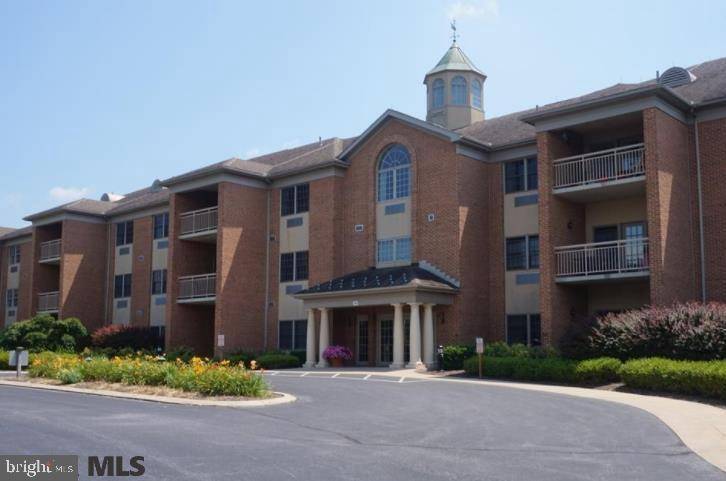 State College, PA 16801,305 VILLAGE HEIGHTS DRIVE DR #121