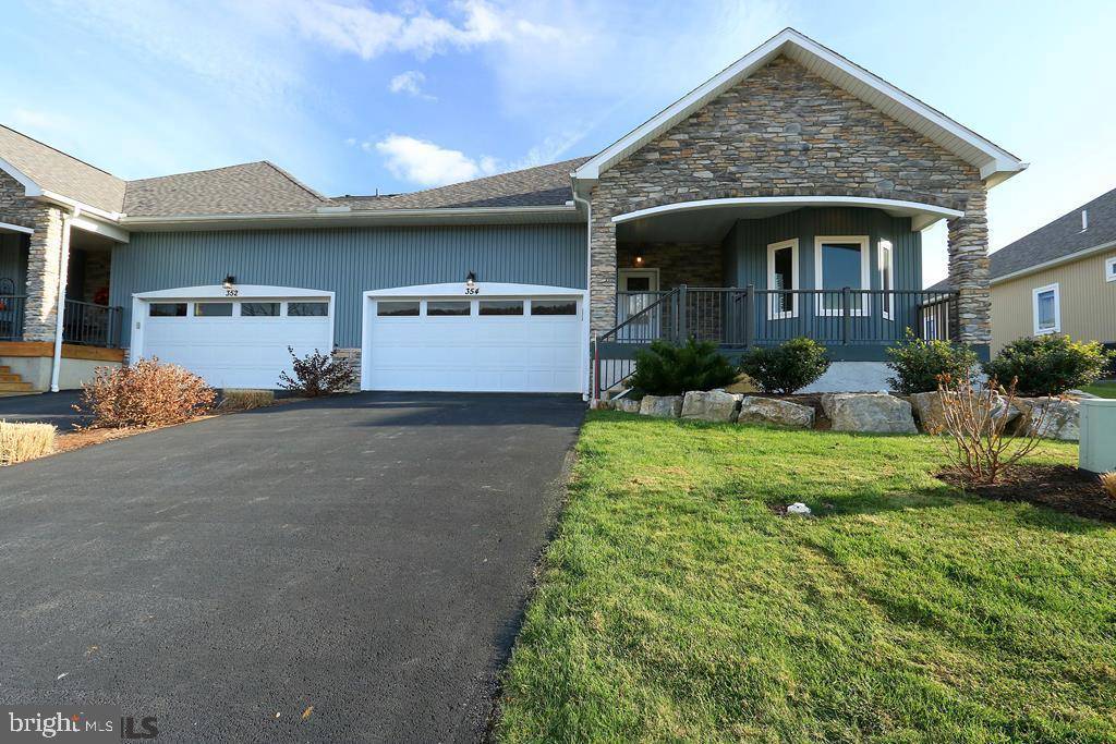 Bellefonte, PA 16823,354 MEADOW FLOWER LN