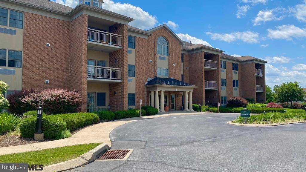 State College, PA 16801,305 VILLAGE HEIGHTS DRIVE DR #324